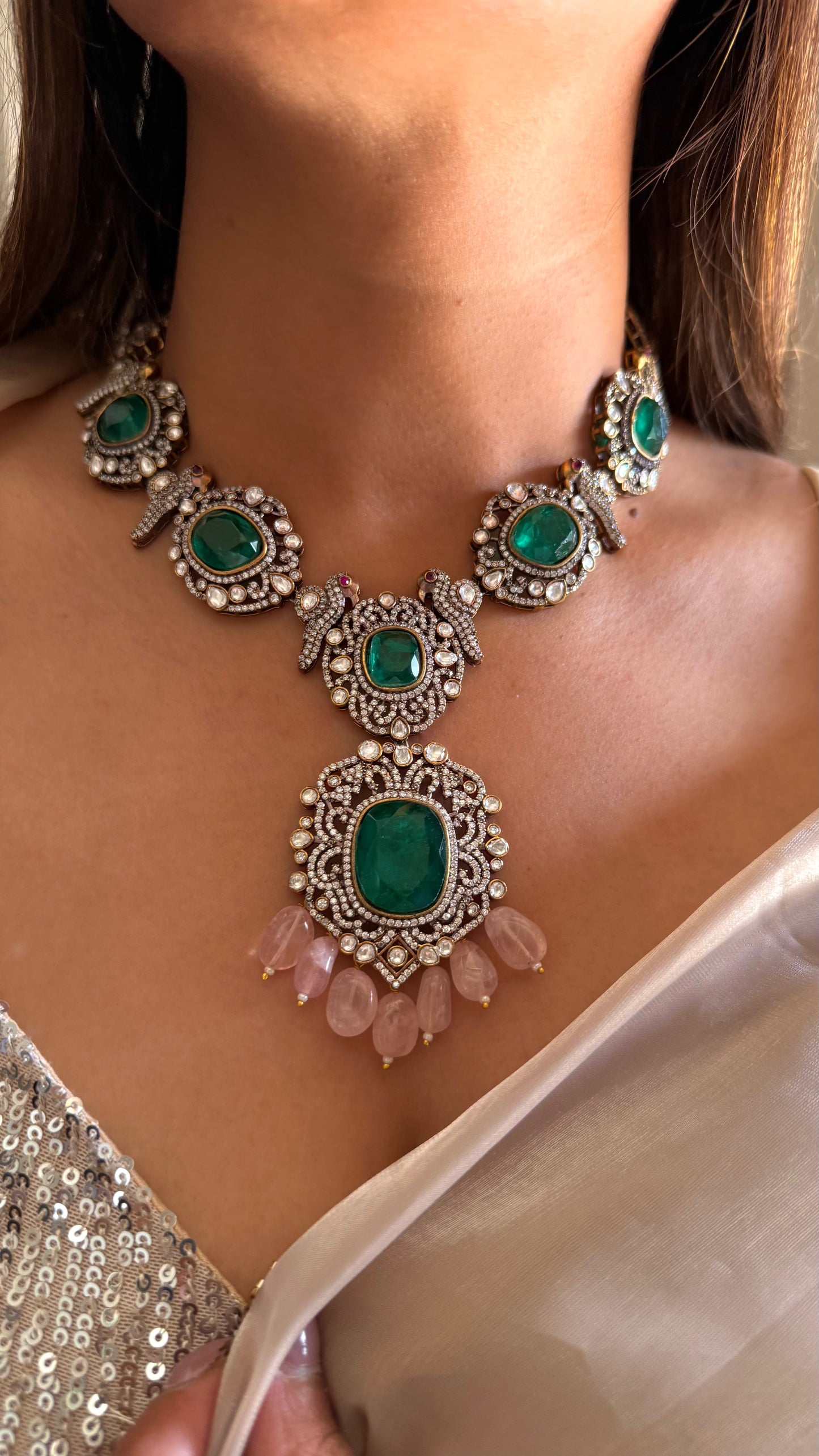 Emerald long necklace with earrings