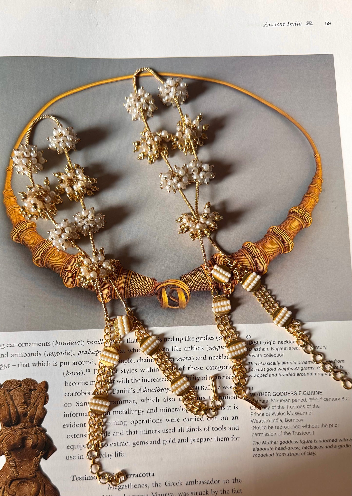 Handmade floral Gajra Hathphool