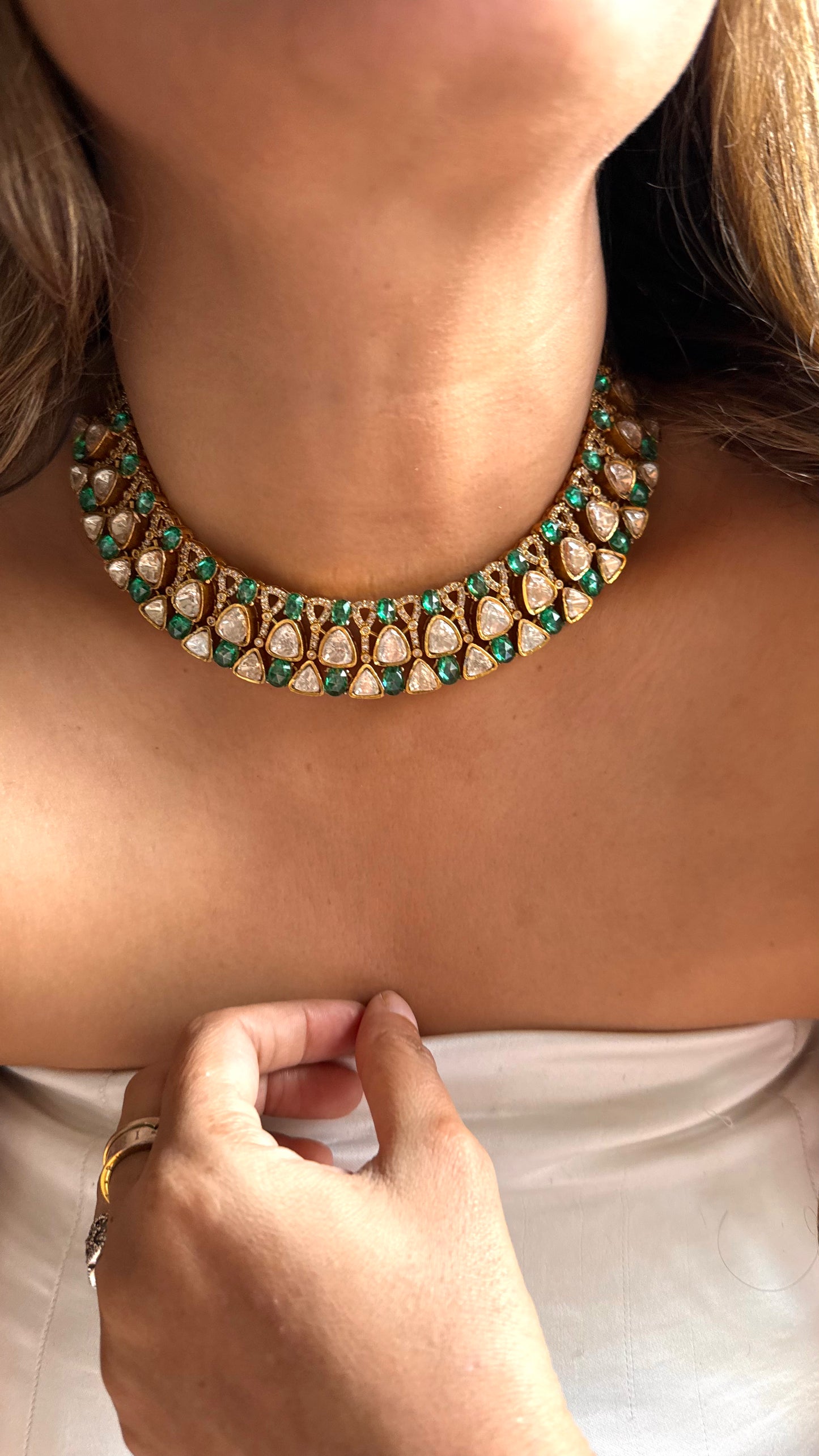 Emerald peeli polki Lv collar designer necklace