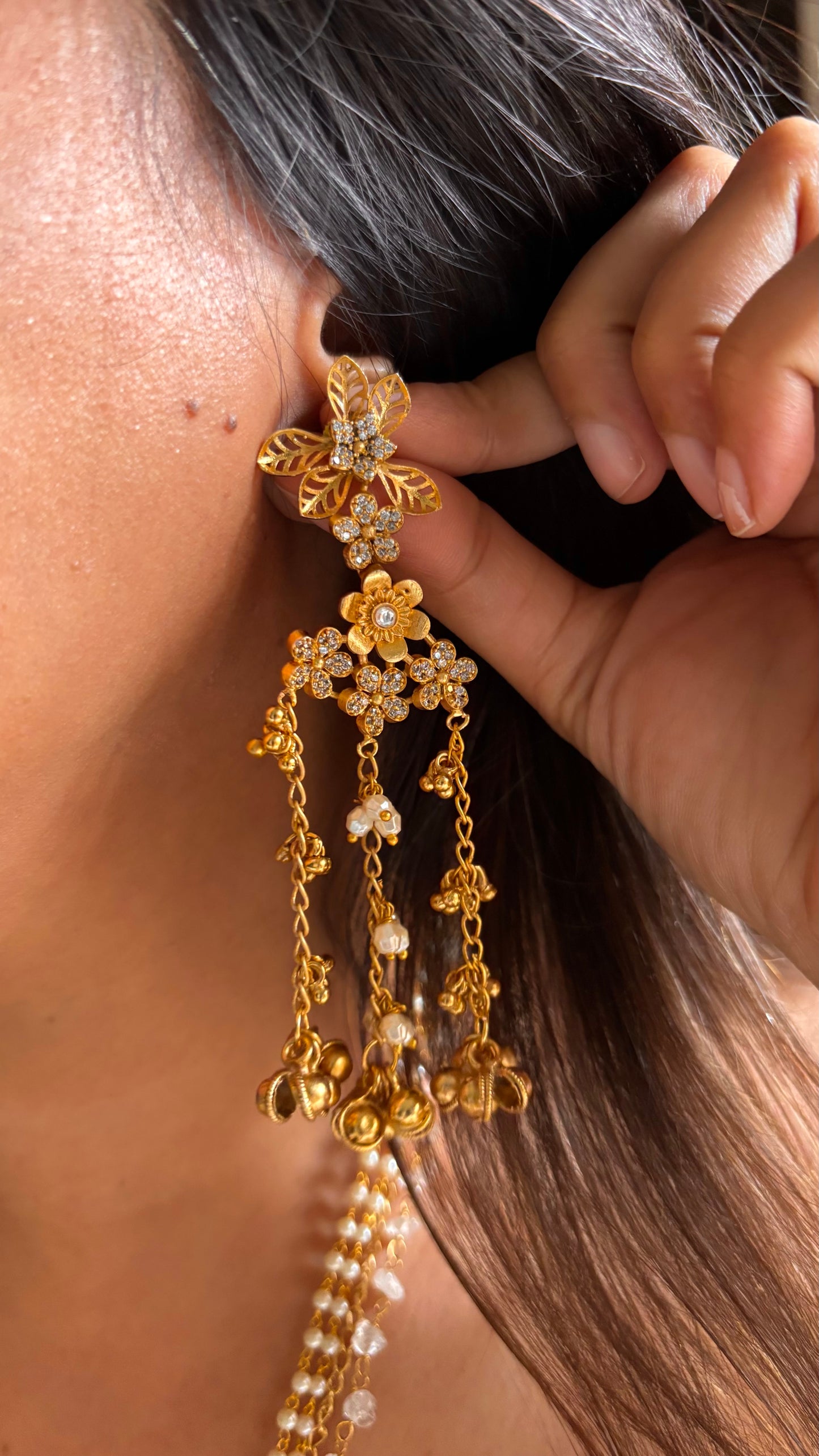Amrapali inspired Sunheri gaj virasaat haar