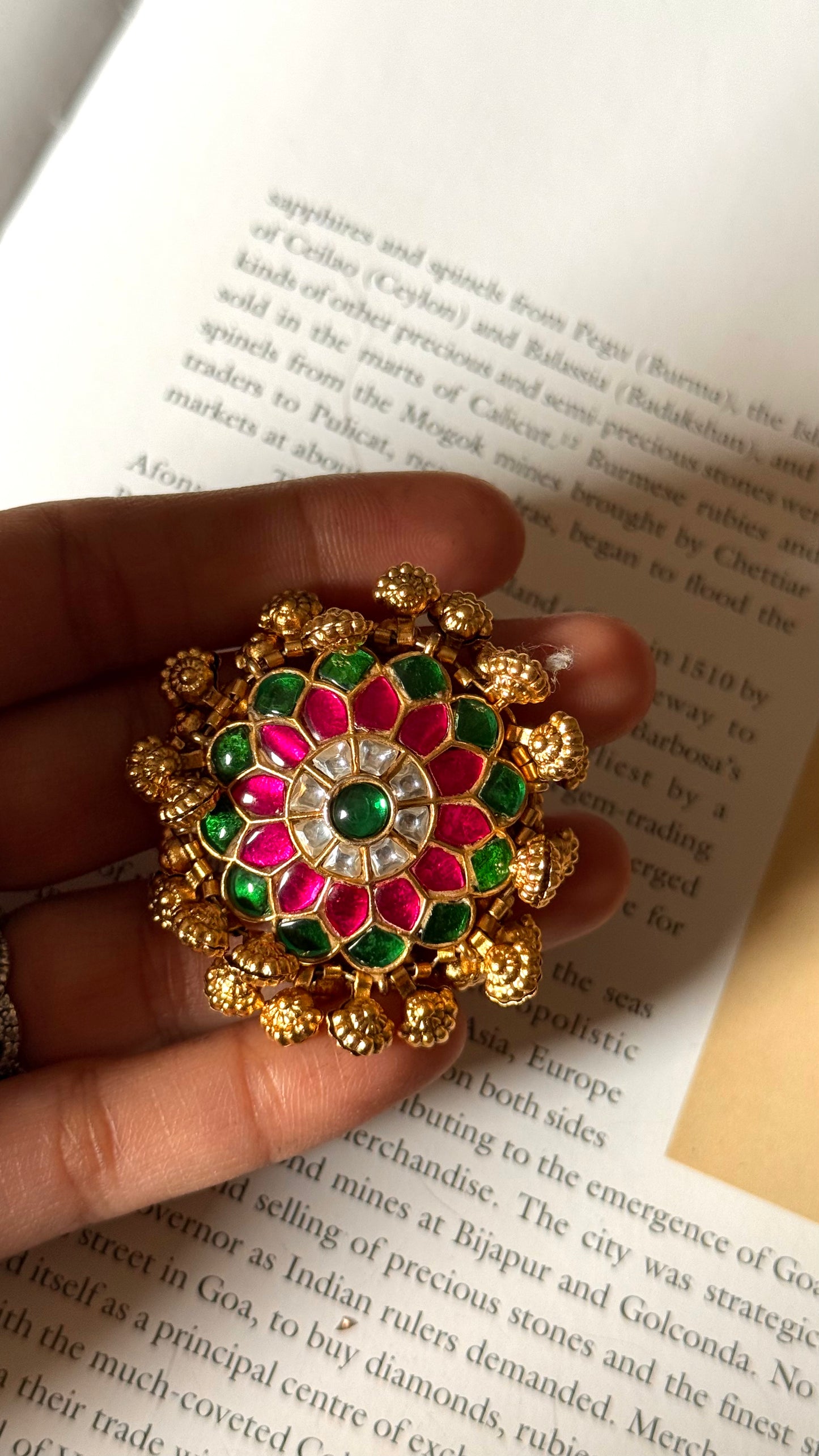 Emerald & Rani pink flowerl rajwada ring
