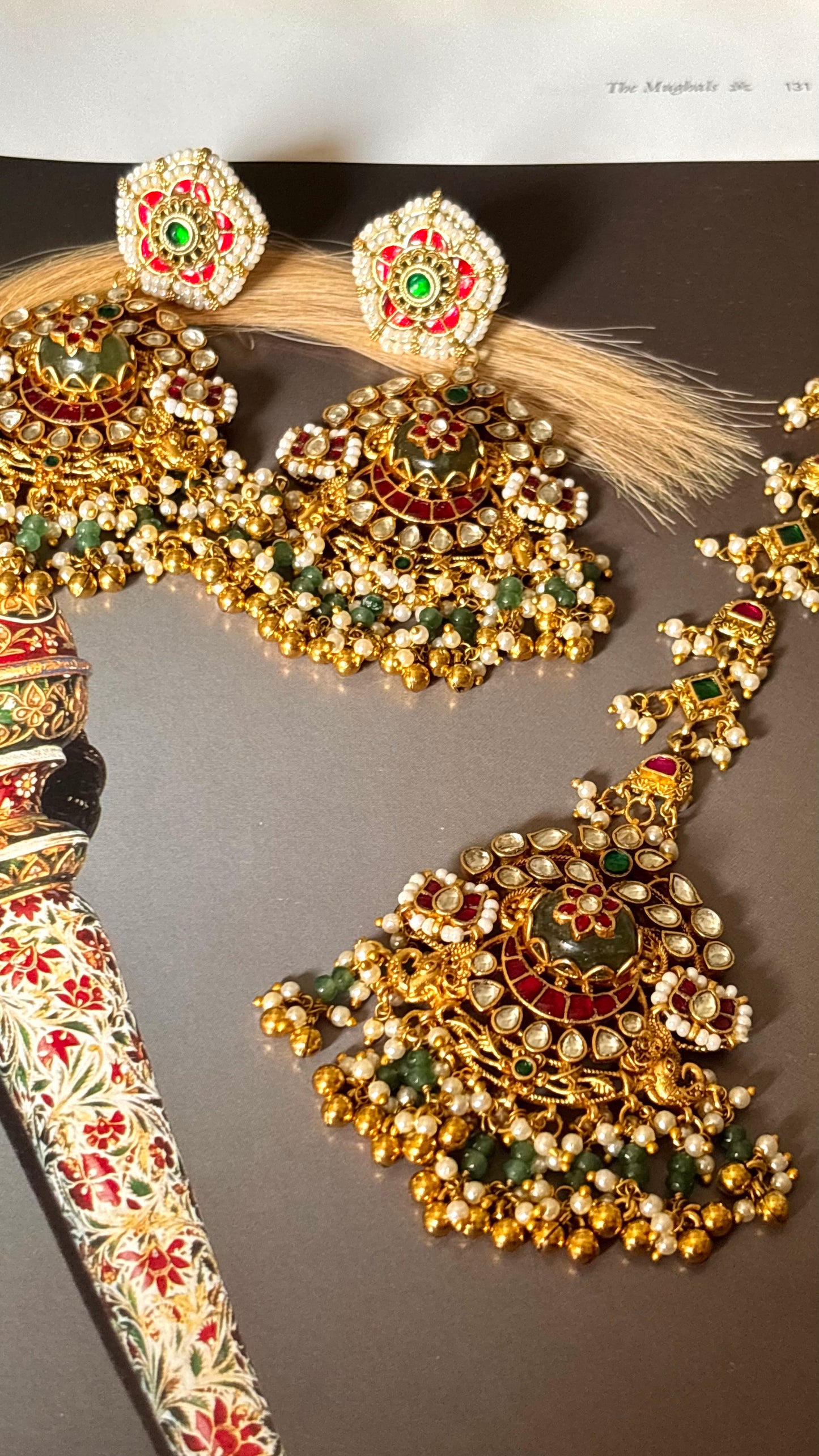 Mint inlay Paachi Kundan Maangtika with earrings combo