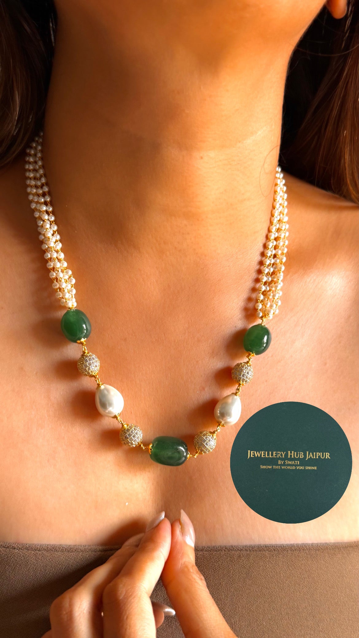 Emerald & off white pearl string