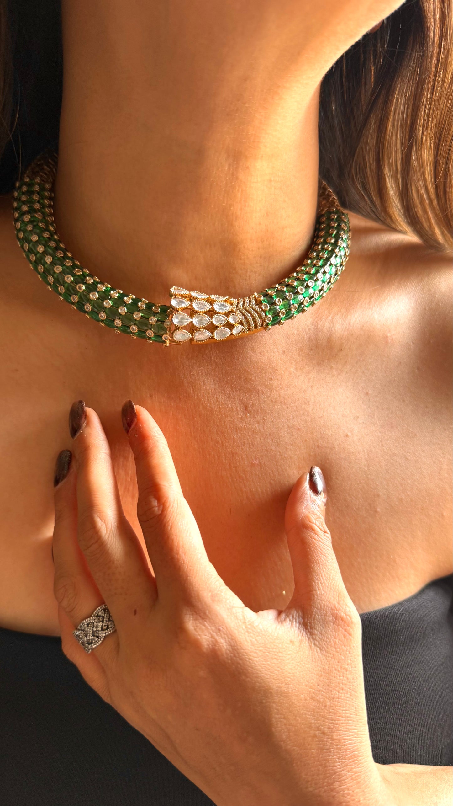 Moissanite uncut polki & emerald designer hasli
