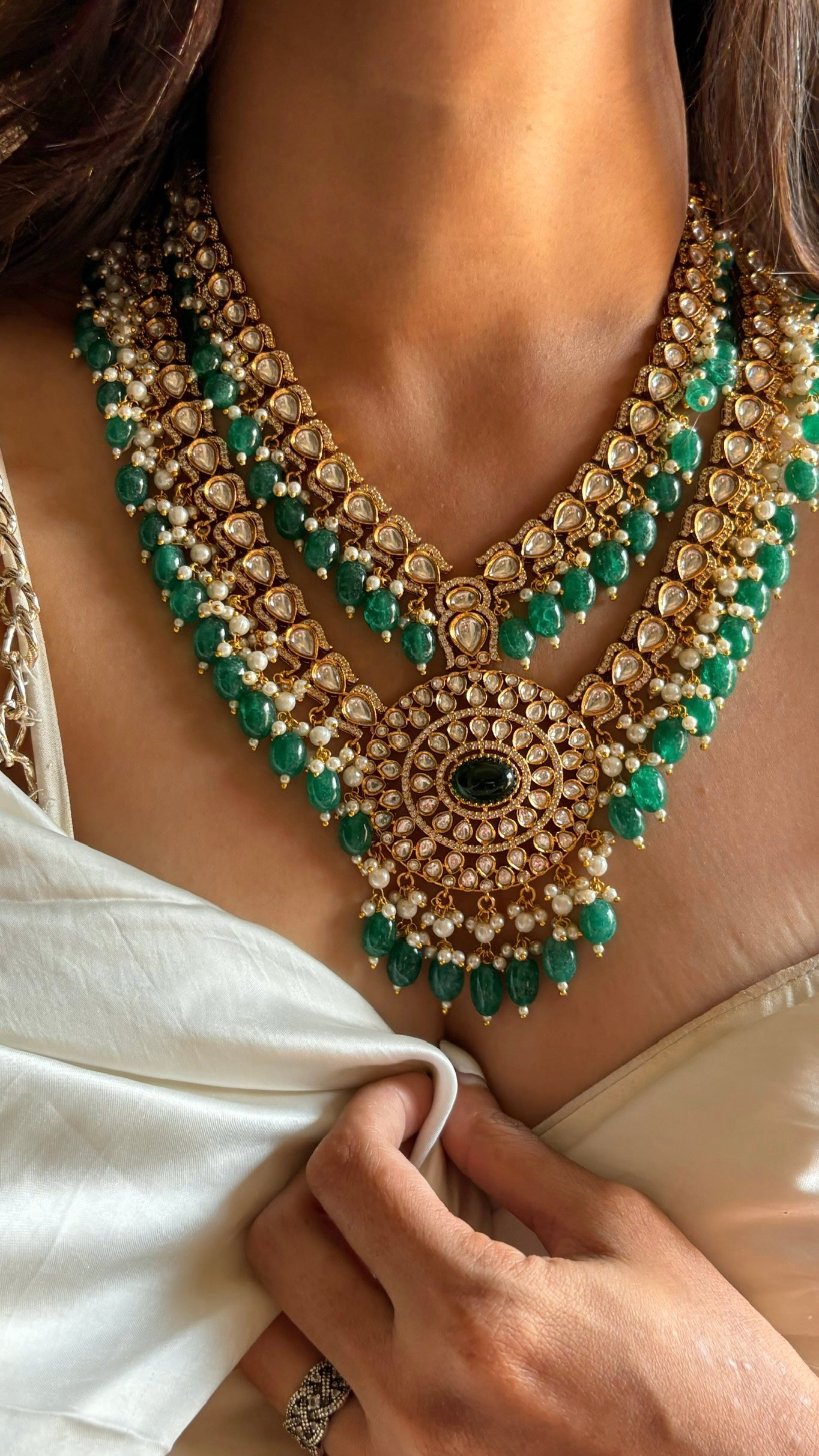 Emerald dual layered polki collar necklace with earrings