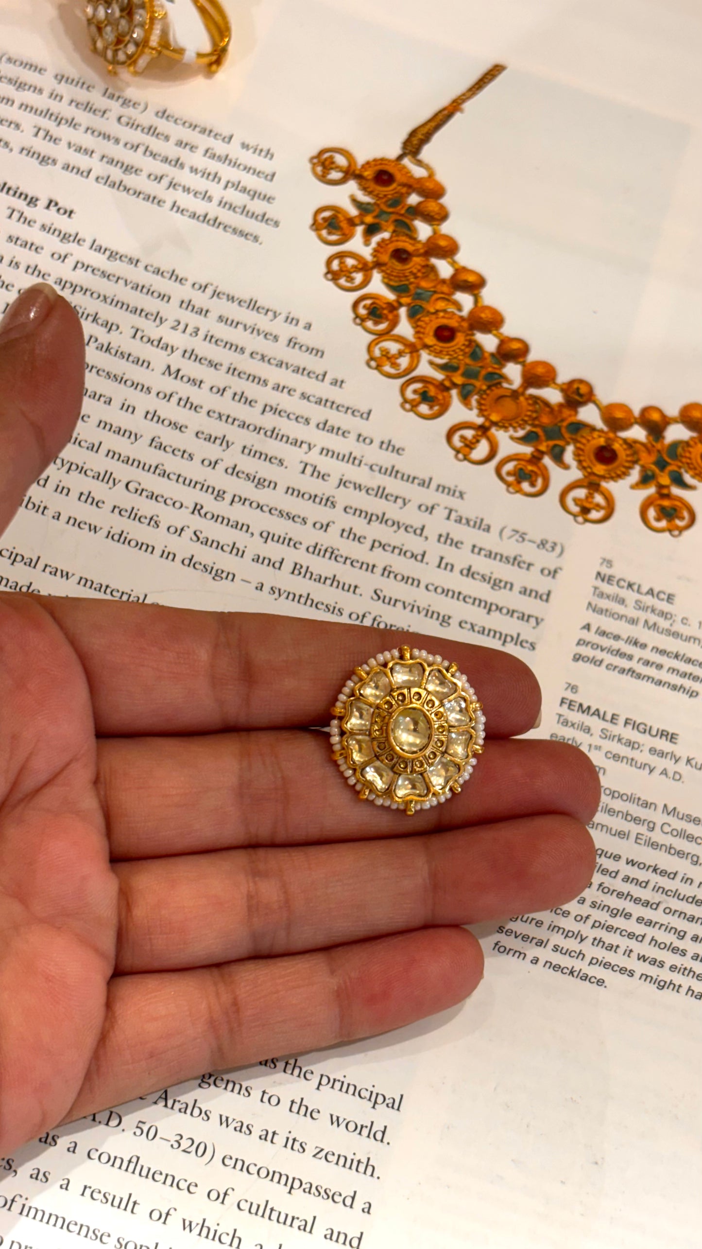 Paachi Kundan floral ring