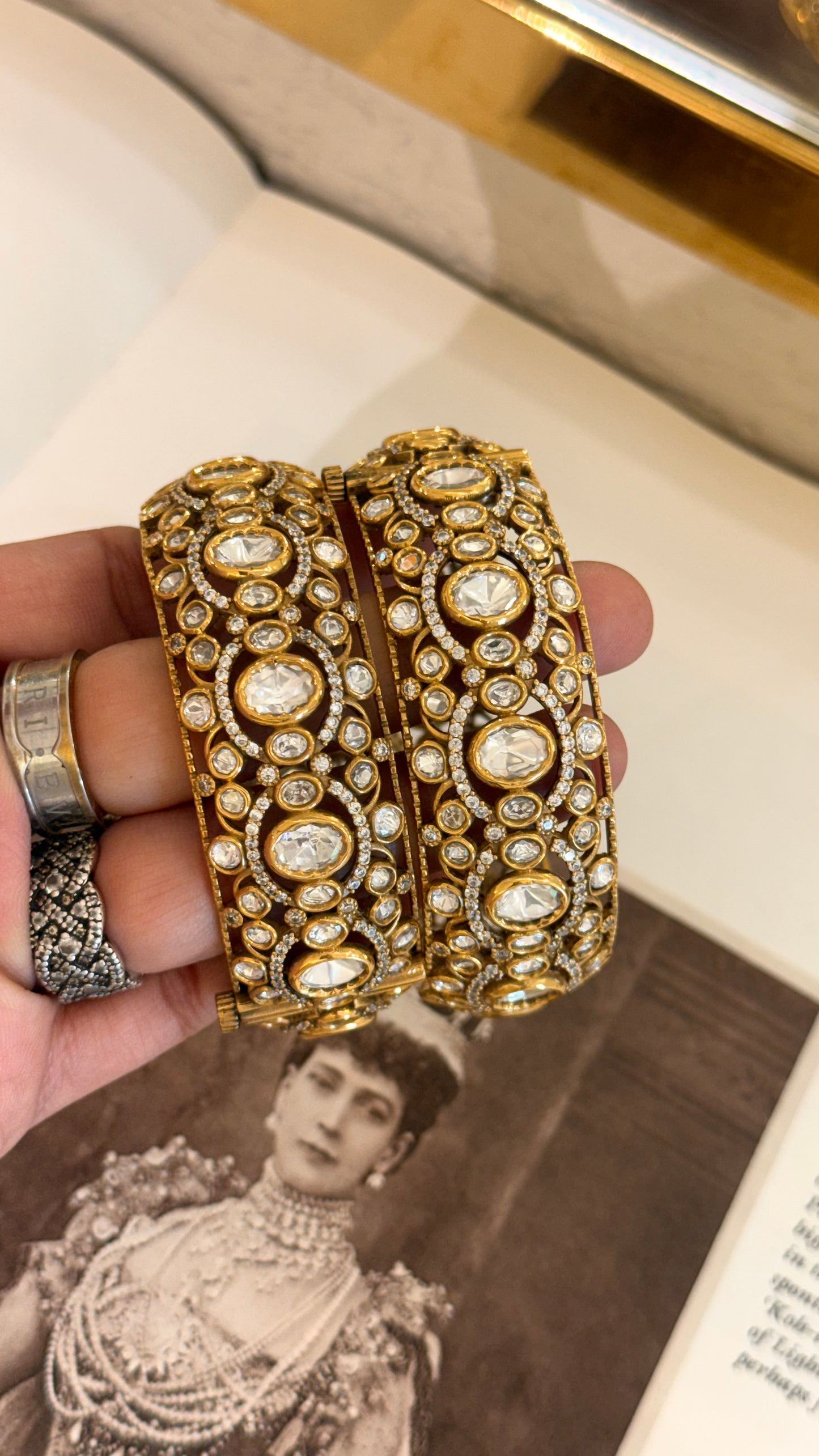 White polki victorian bangles