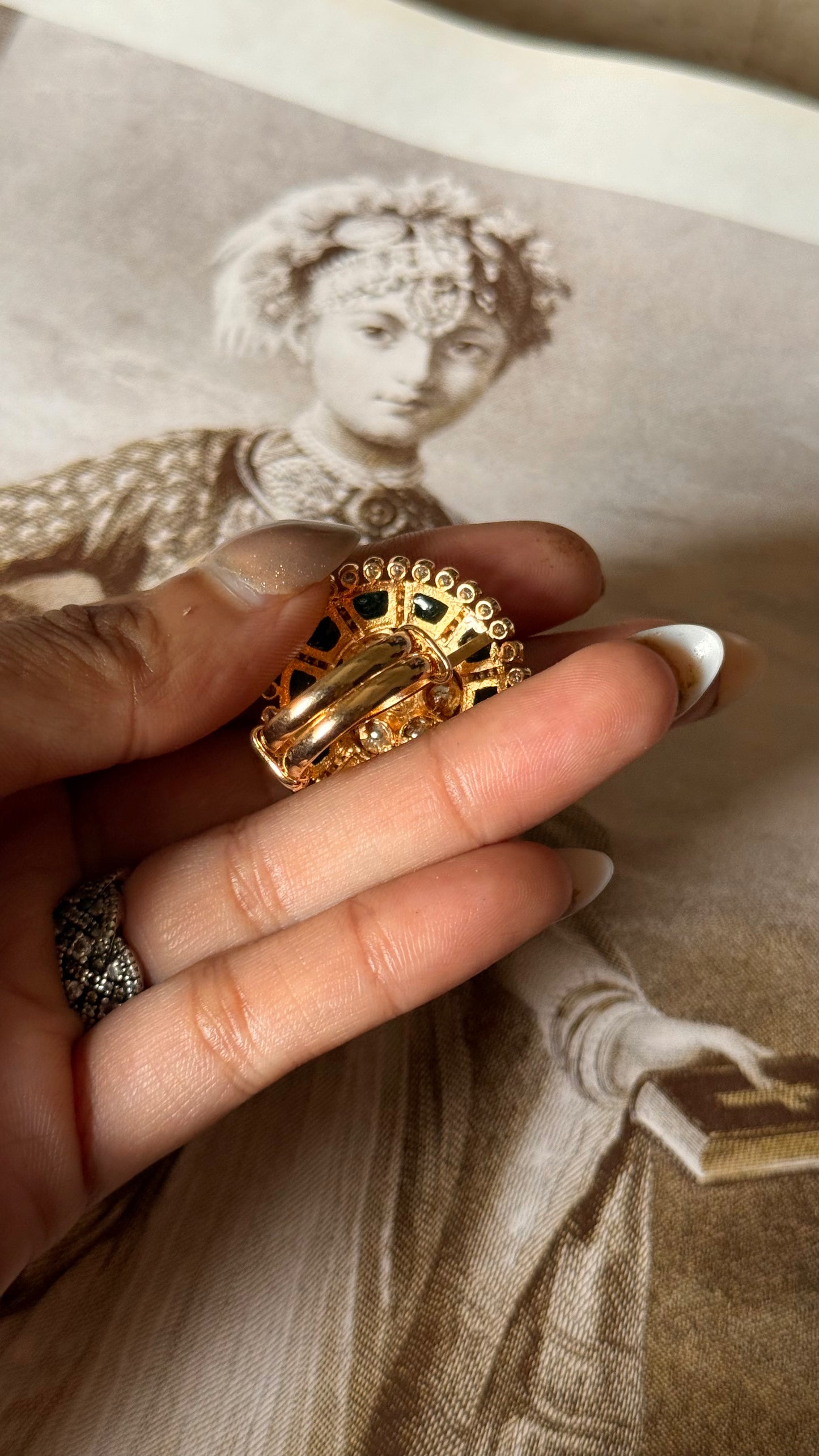 Emerald katdana adjustable ring