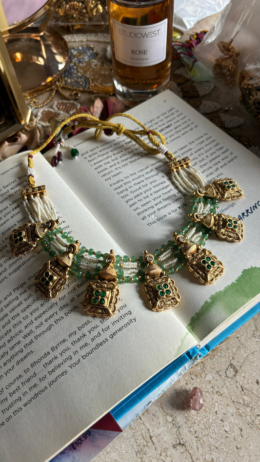 Mint & emerald minimalist collar necklace