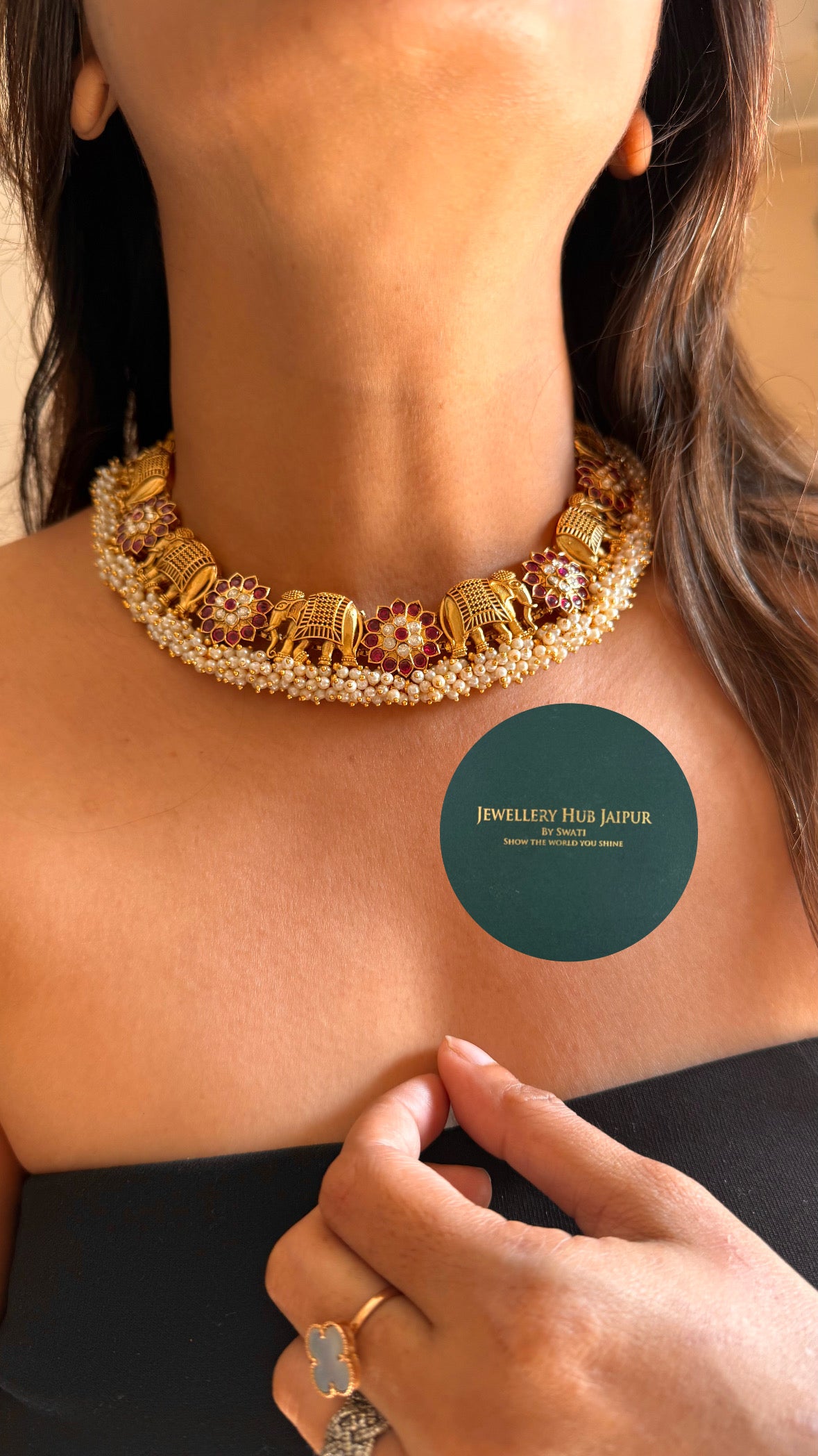 Gajanad inspired floral collar necklace (Ruby)