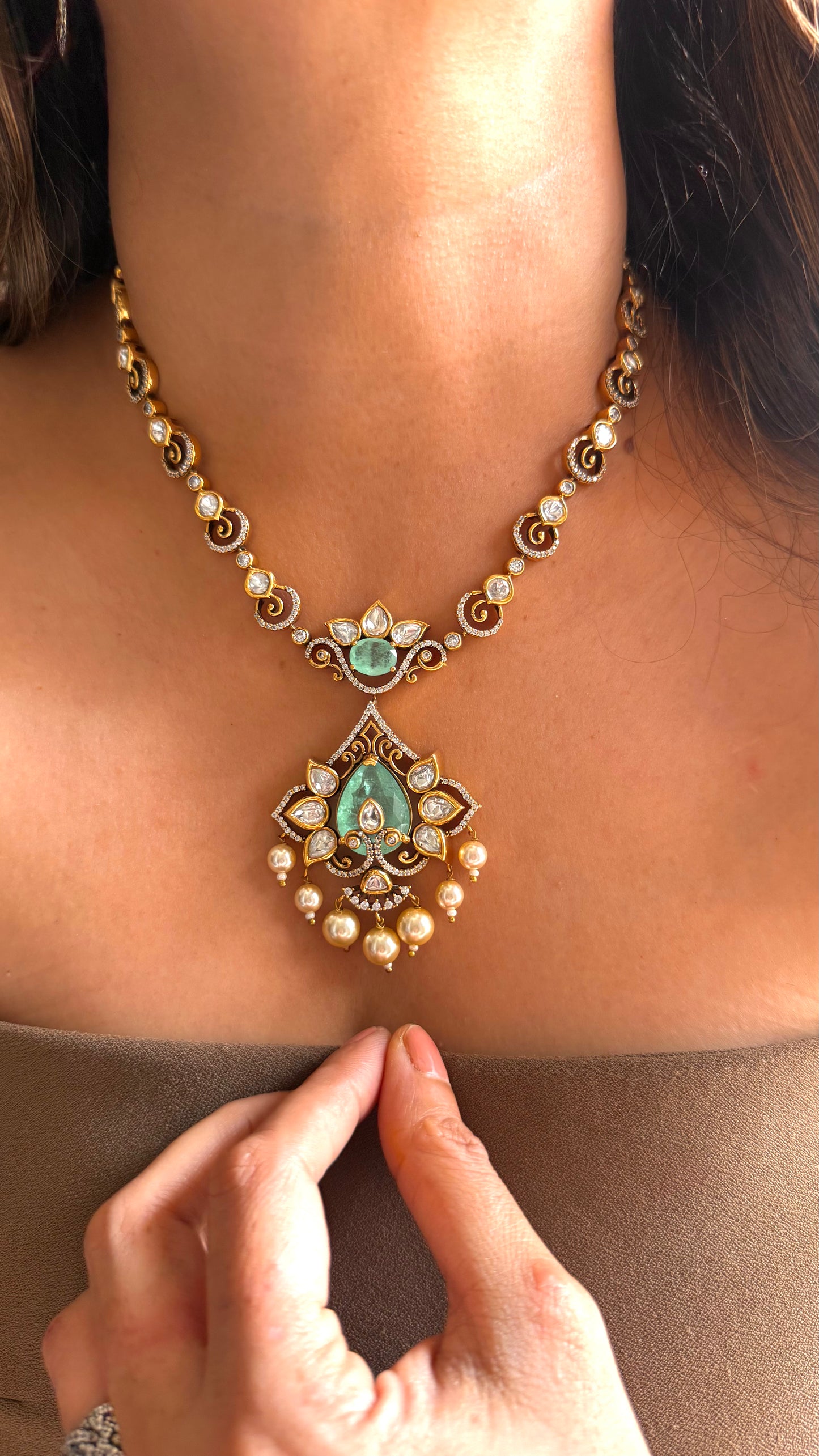 Mint Dual Polish Doublet necklace with pearl detailing