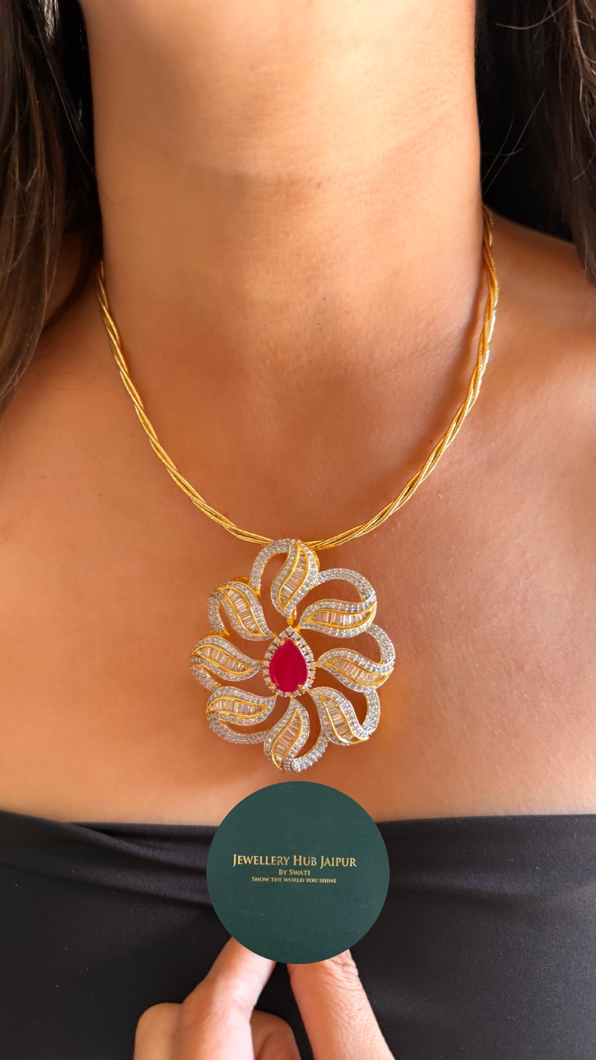 Rubina designer diamond pendant set