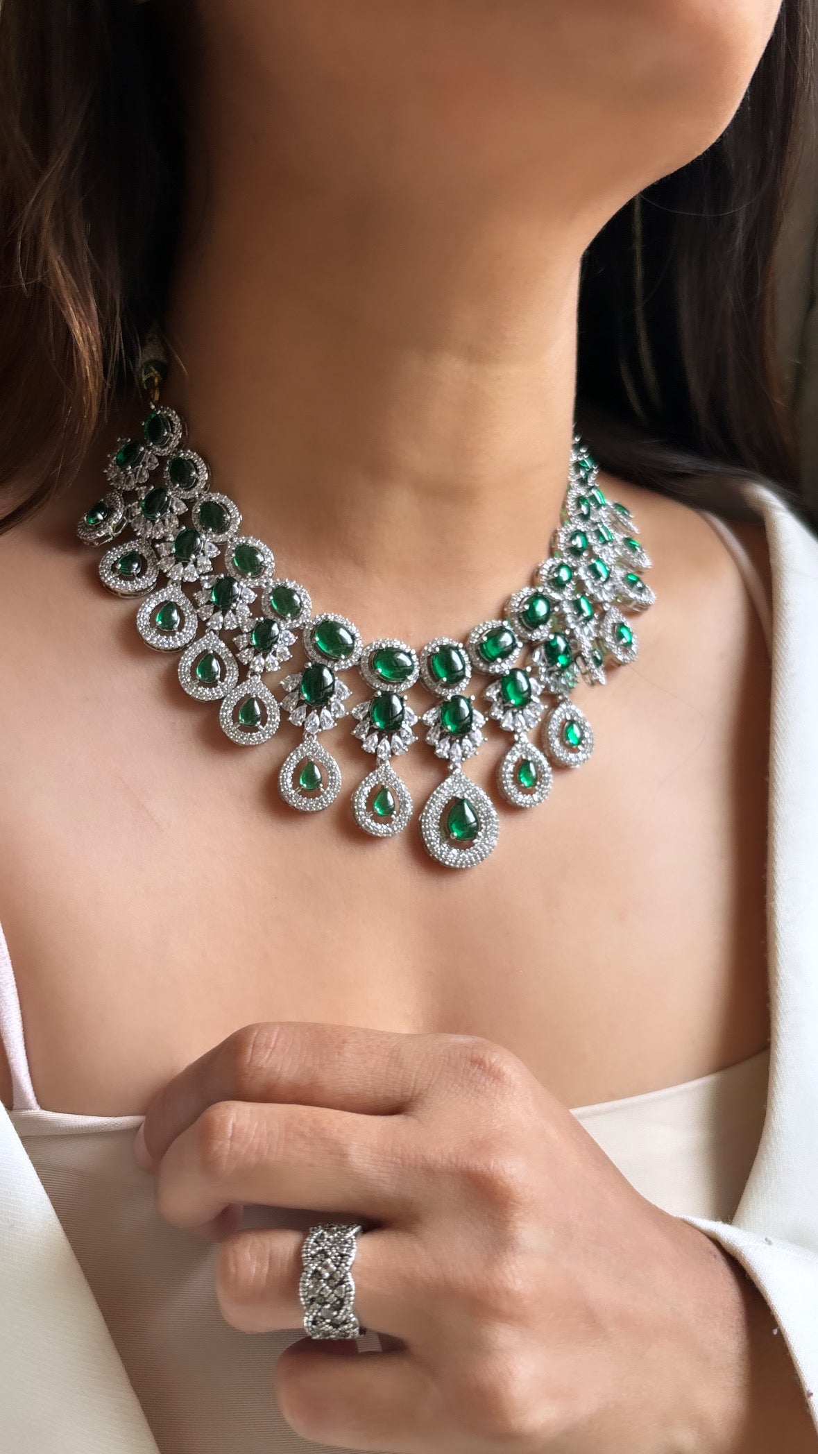 Emerald diamond necklace