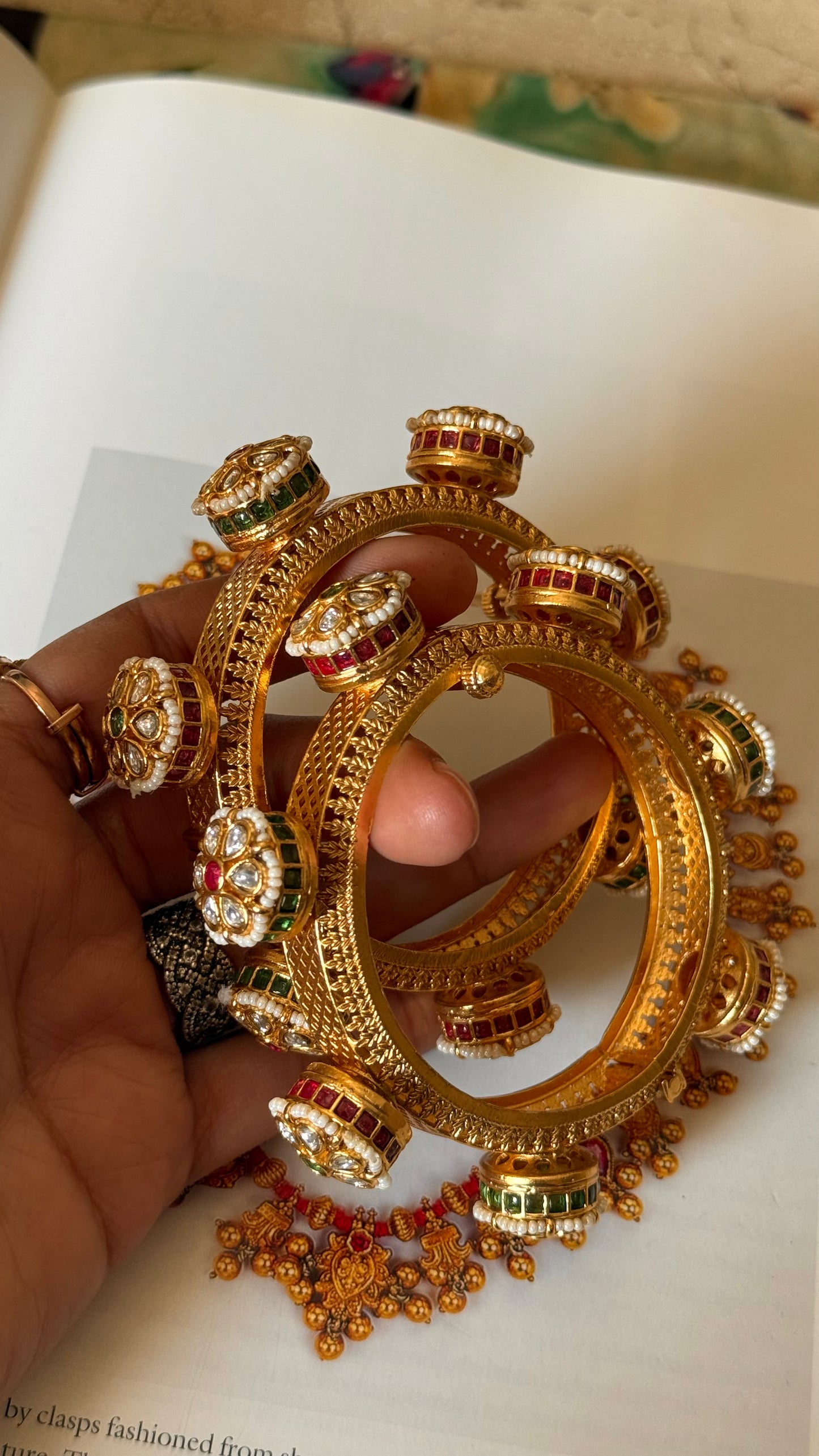 Ruby & emerald polki floral bangdi