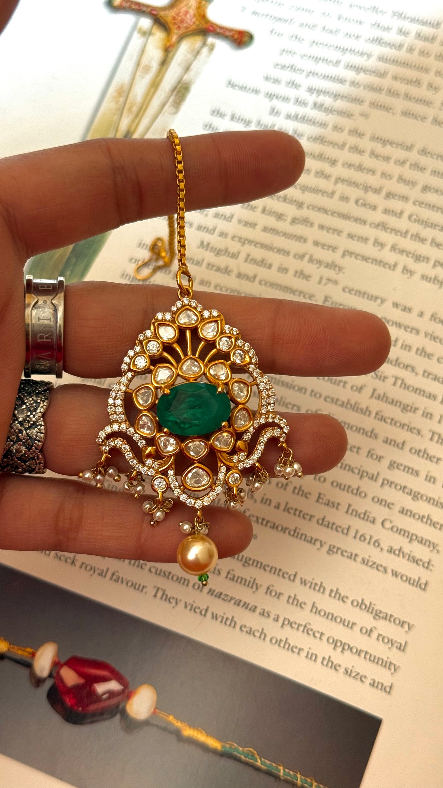 Emerald doublet polki maangtika