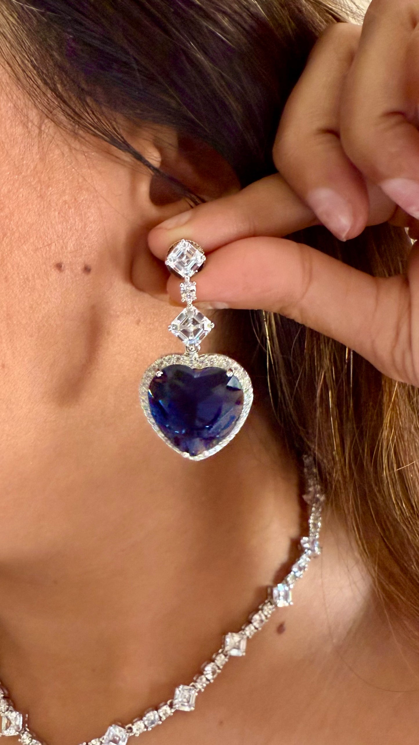 Viona Sapphire heart diamond necklace
