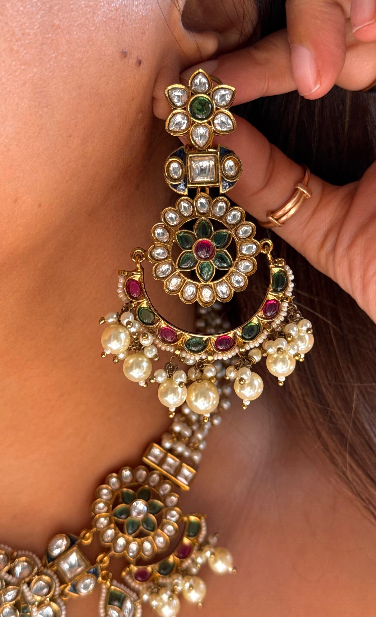 Emerald ruby paachi pearl detailing choker