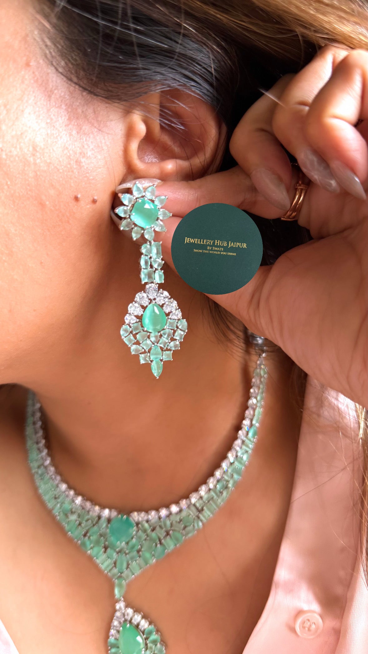 Mint doublet cocktail diamond necklace set