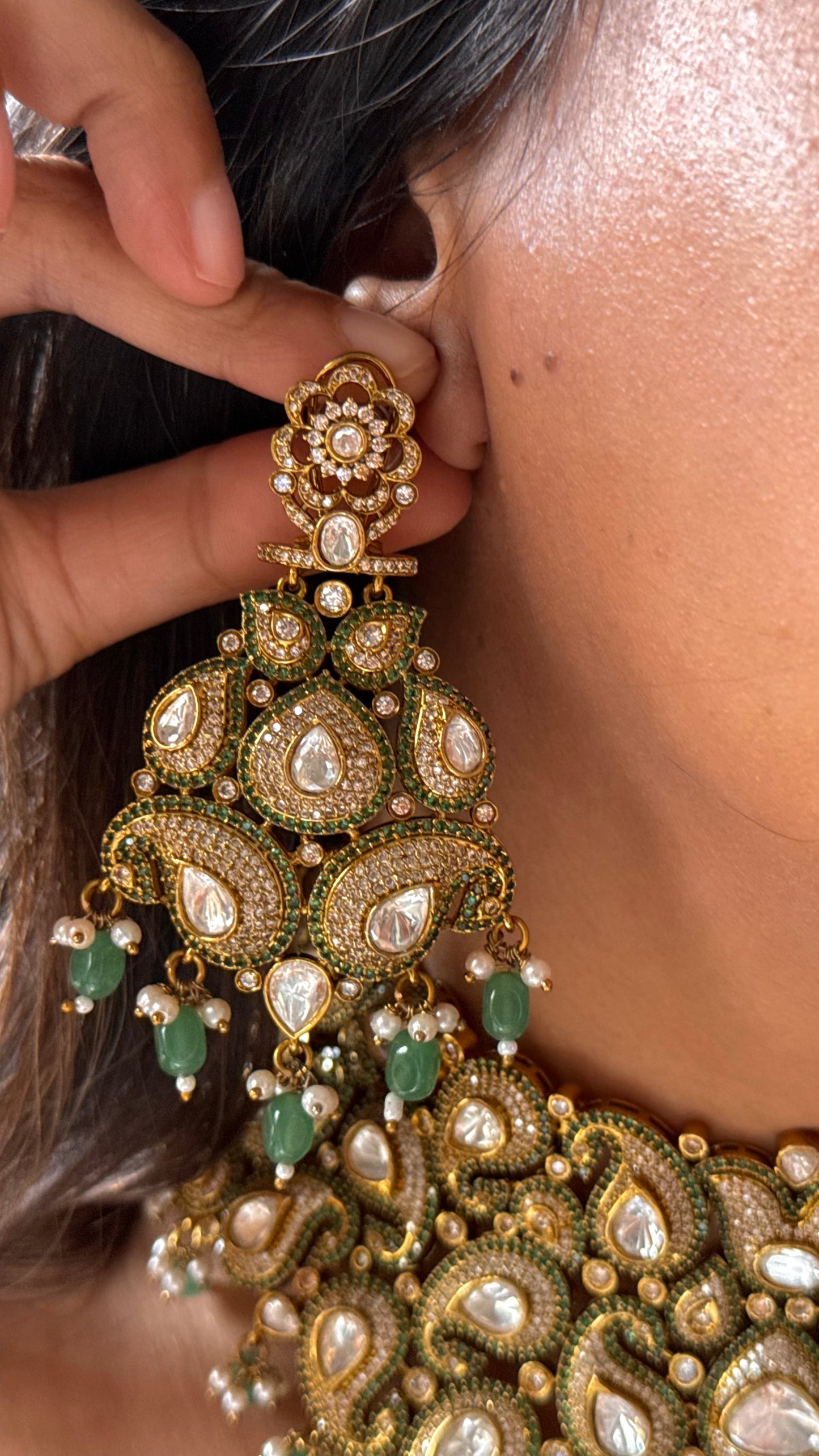 Heritage with mint drops bridal choker