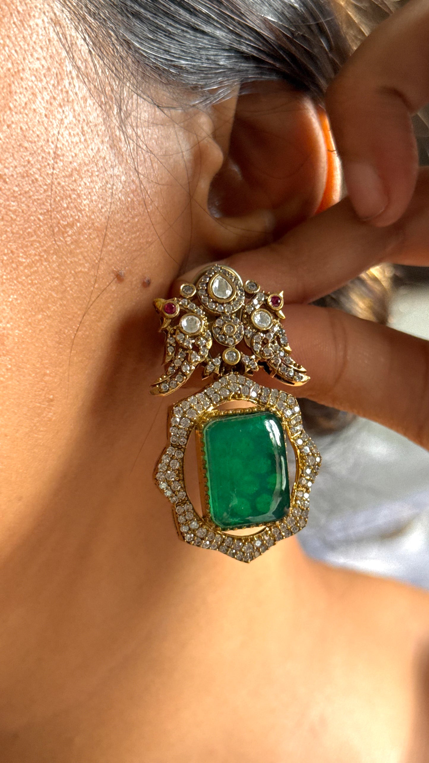 Emerald Polki string necklace