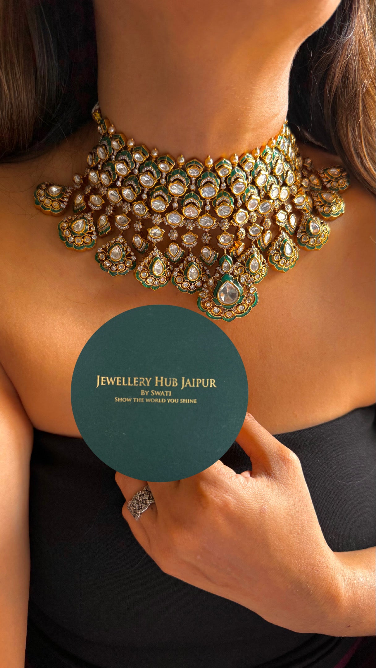 Emerald bridal Asia Moissanite choker set