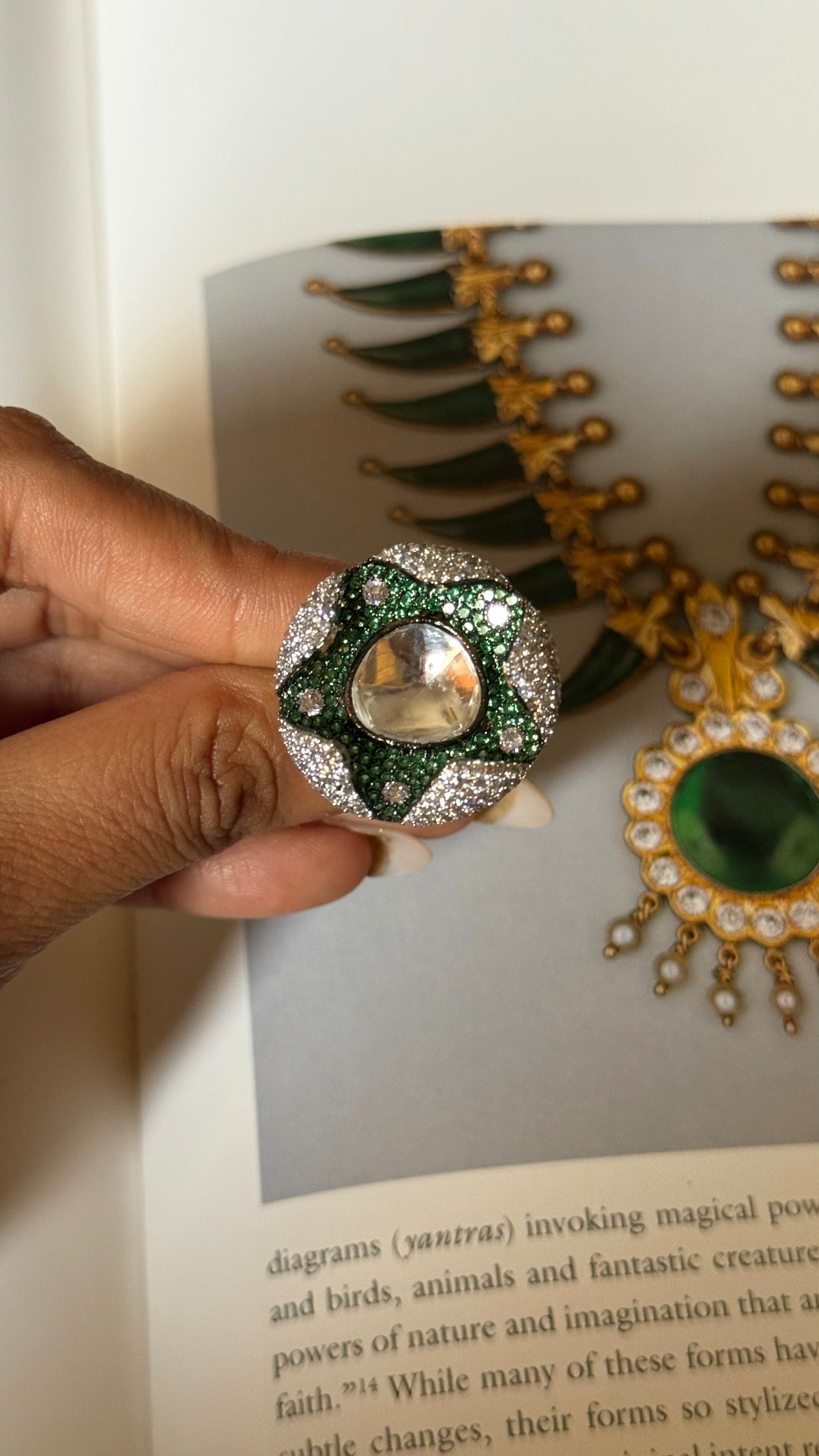 Emerald star design cocktail adjustable ring