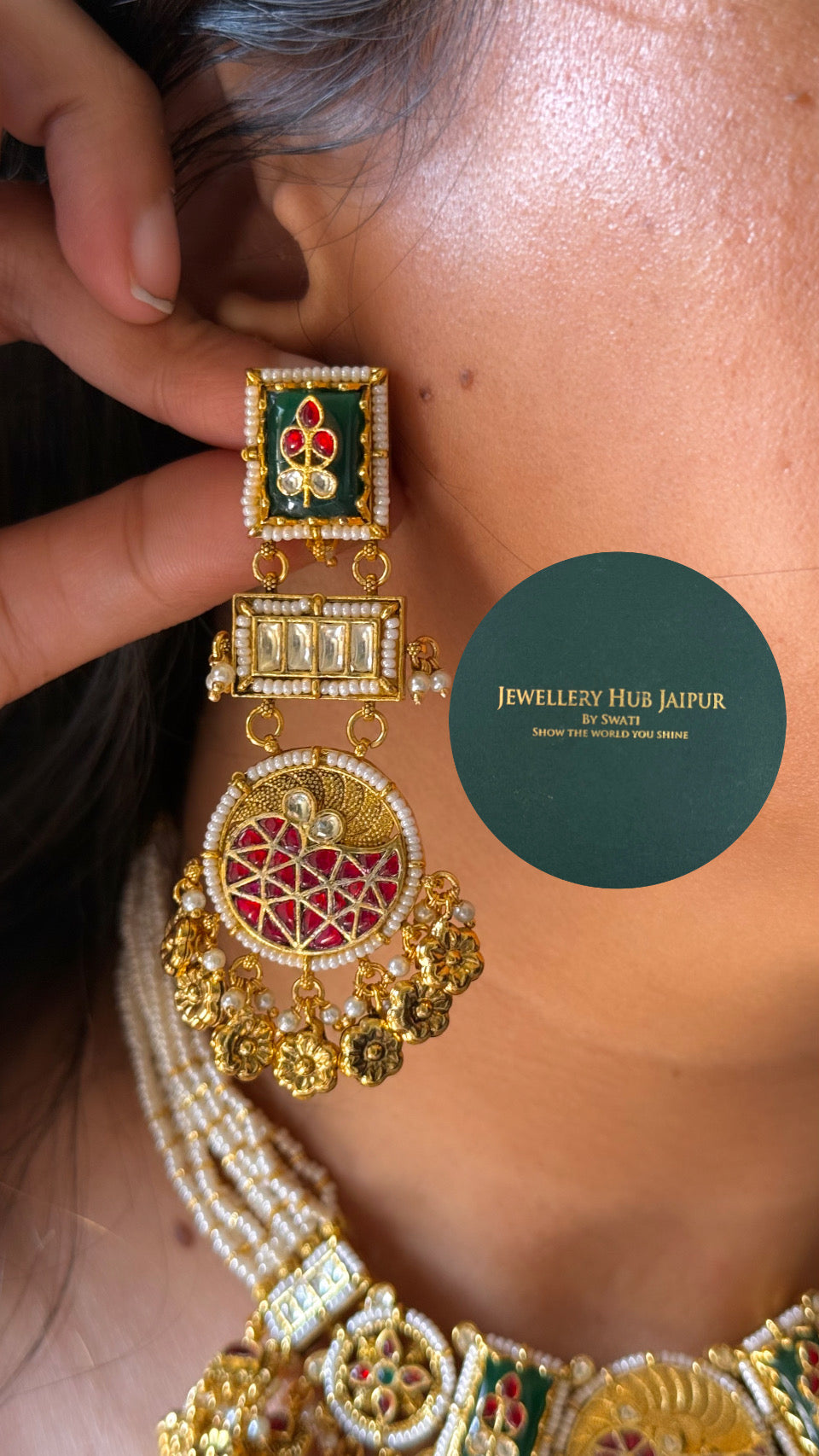 Heritage Emerald inlay choker set