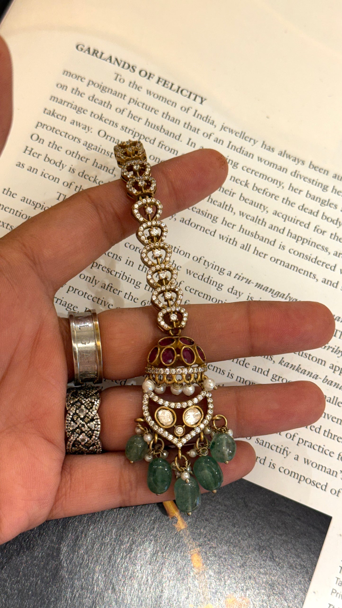 Ruby & mint takkar work mangtika