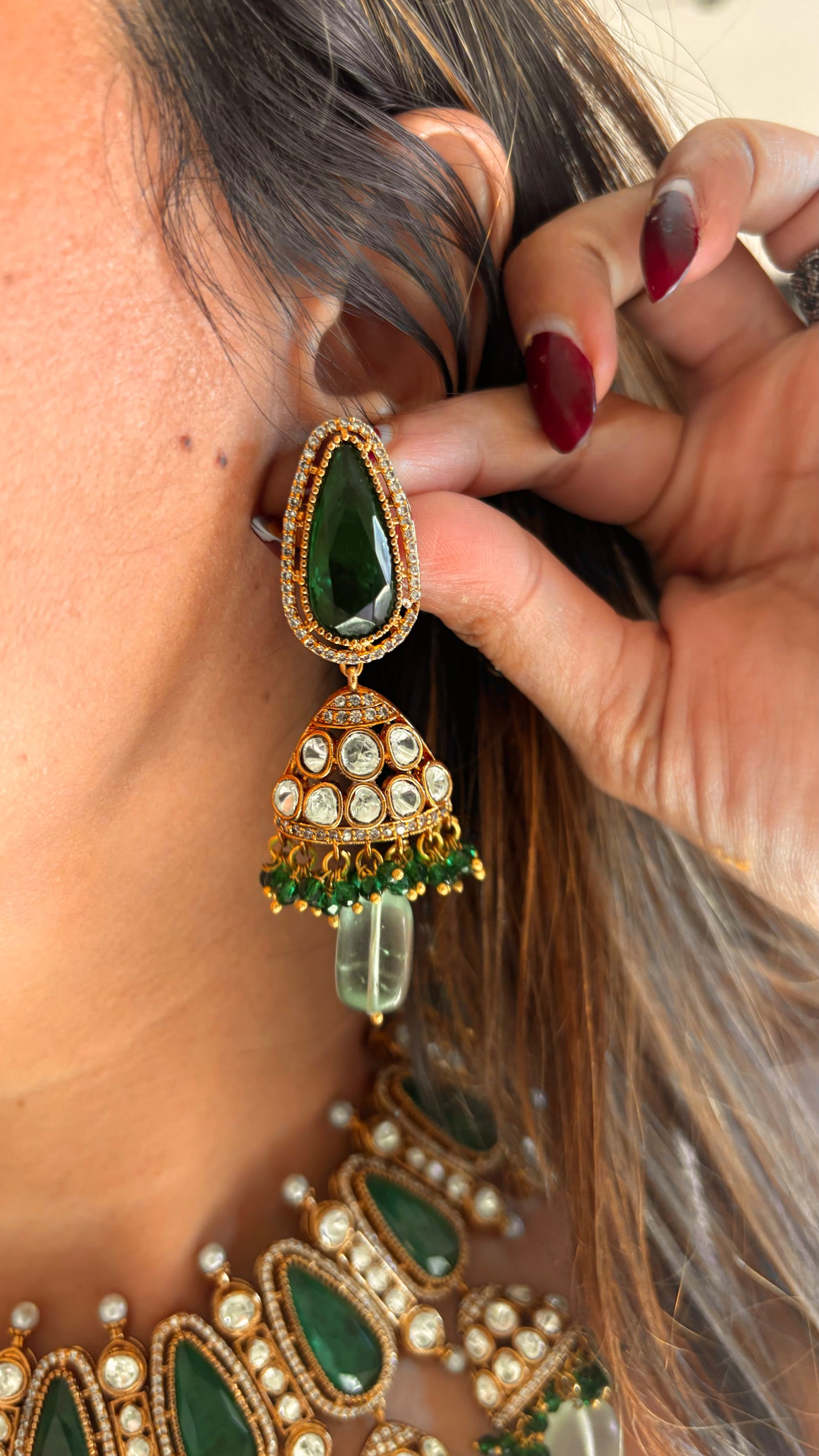 Emerald doublet & mint drop collar necklace