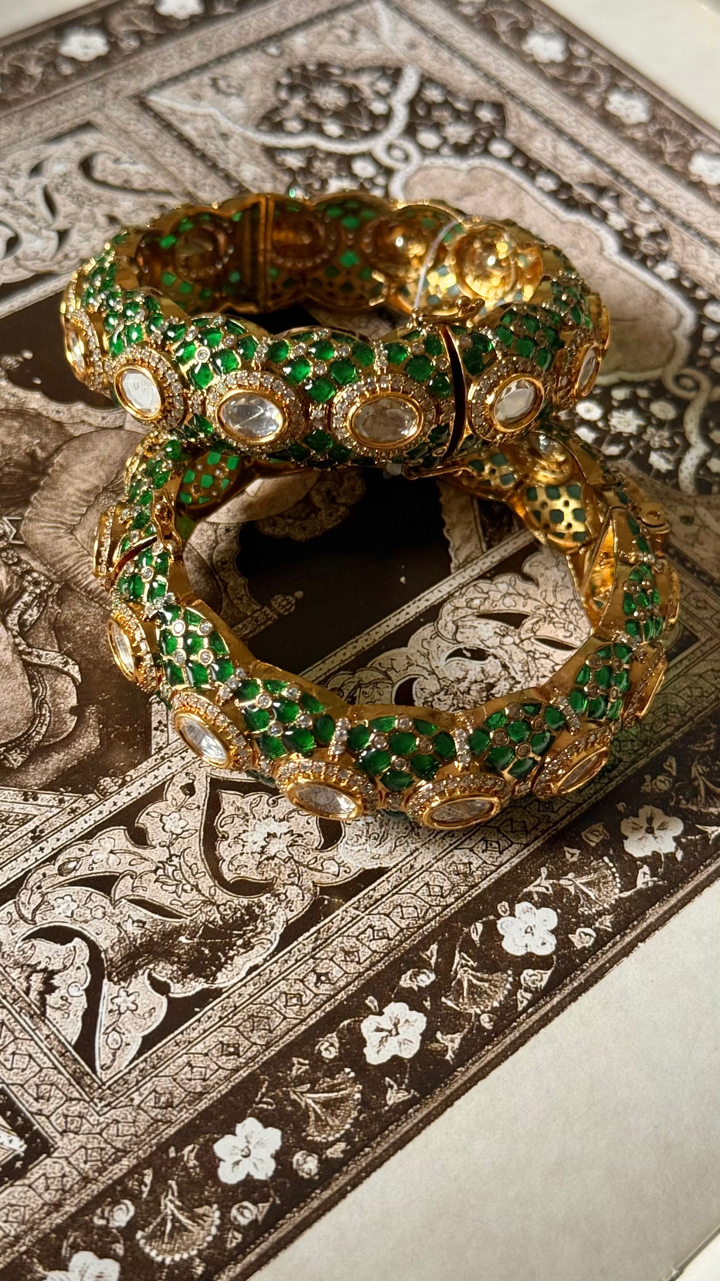 Emerald katdana moissanite openable bangle