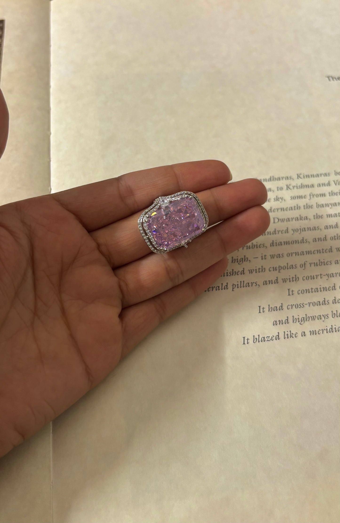 Rosequartz real swaroski rhodium cocktail adjustable ring