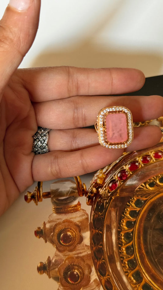 Rose quartz doublet & emerald adjustable ring