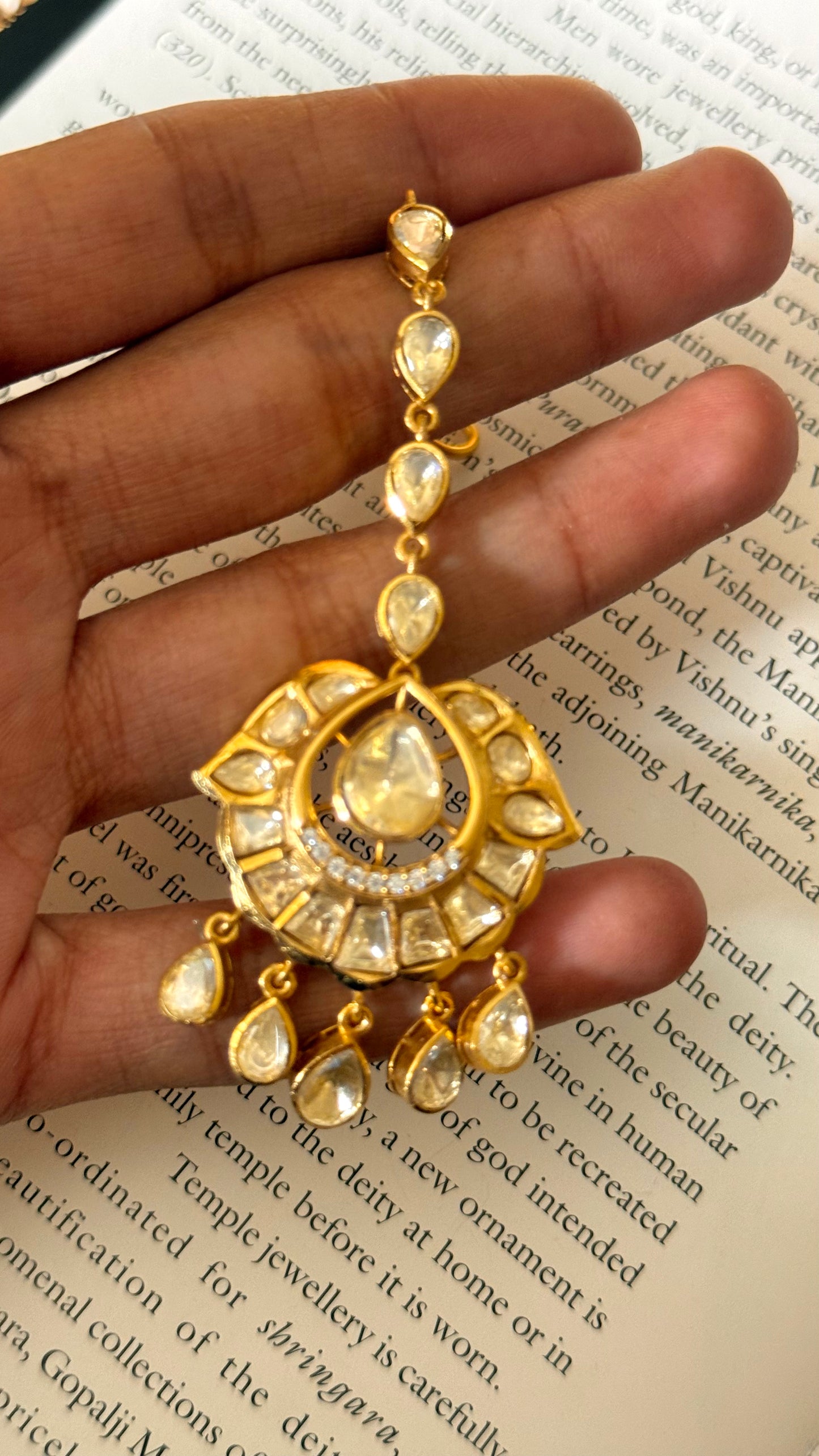 Peeli polki tear drop shape maagtika