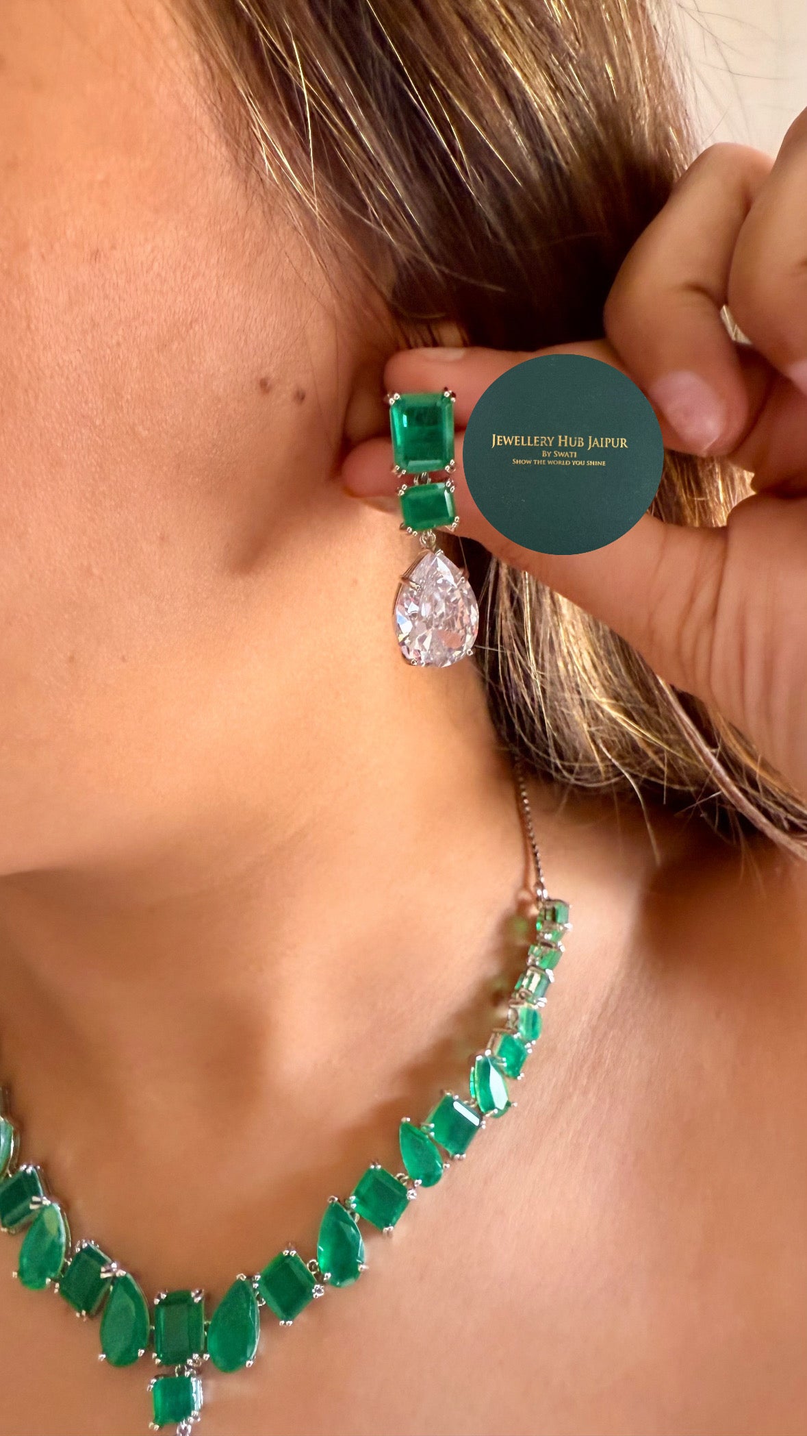 Rinaya Emerald doublet diamond necklace