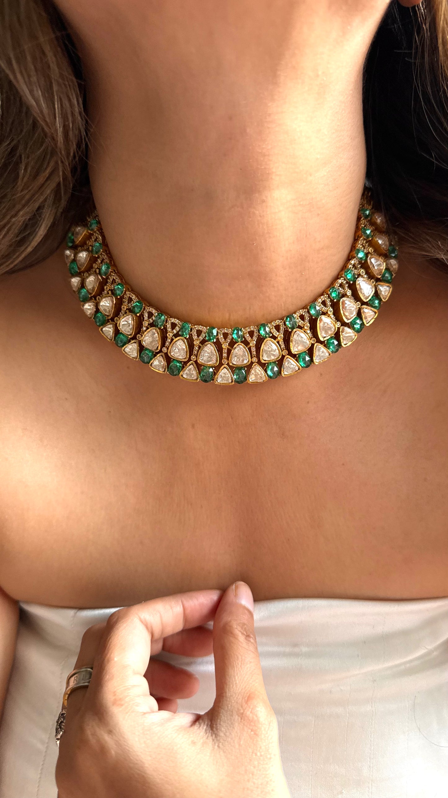 Emerald peeli polki Lv collar designer necklace