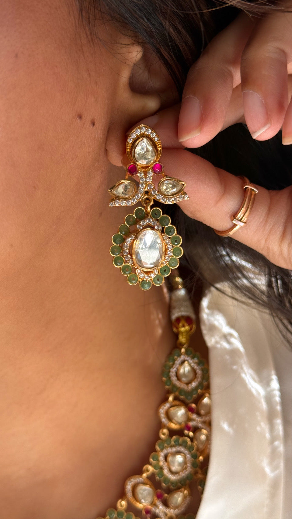 Real moissanite rani & mint lv shade necklace