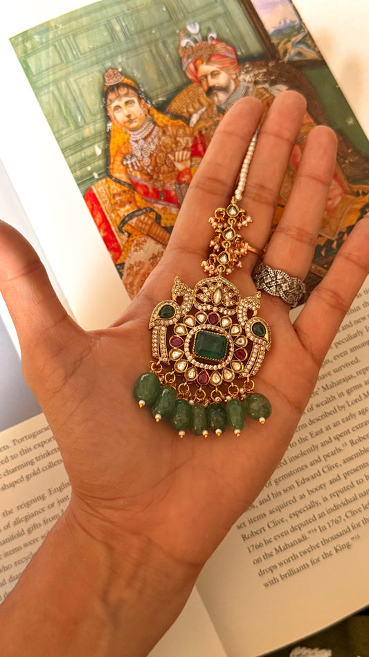 Emerald doublet & rani pink maangtika