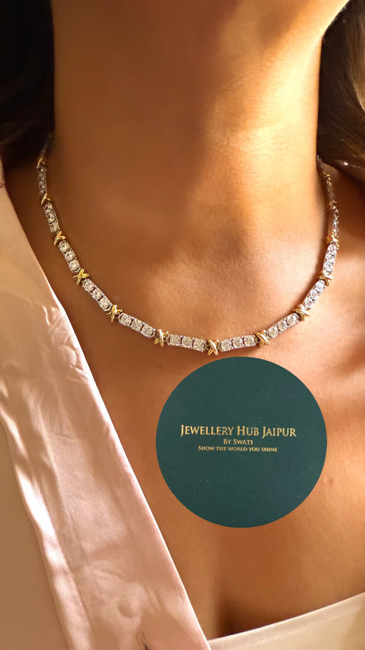 Diamond minimal necklace