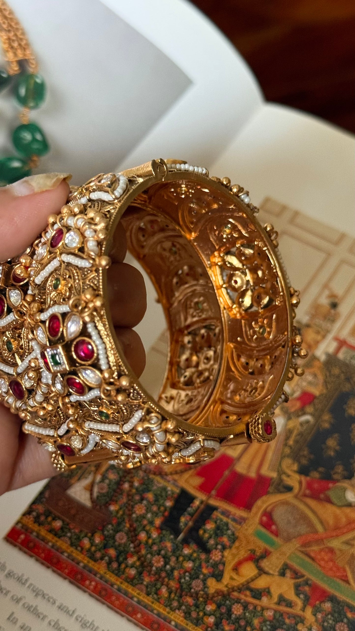 Rani pink & emerald rajwada openable bangle