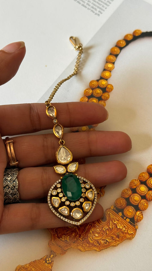 Mangtikka Emerald takkar work heritage moissanite