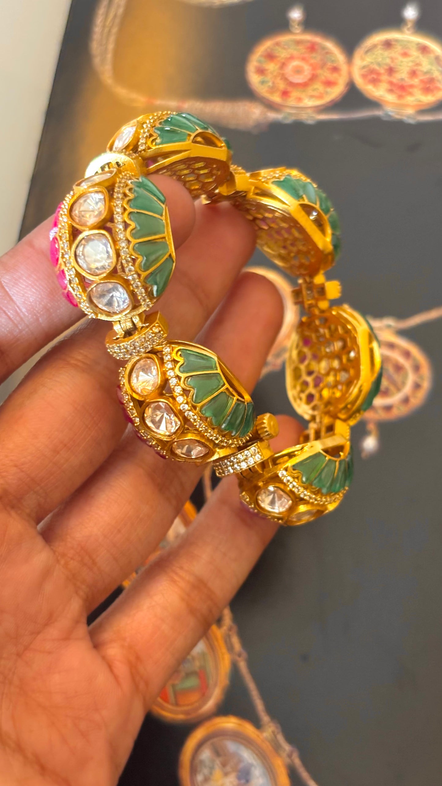 Emerald & Ruby takkar work adjustable bracelet