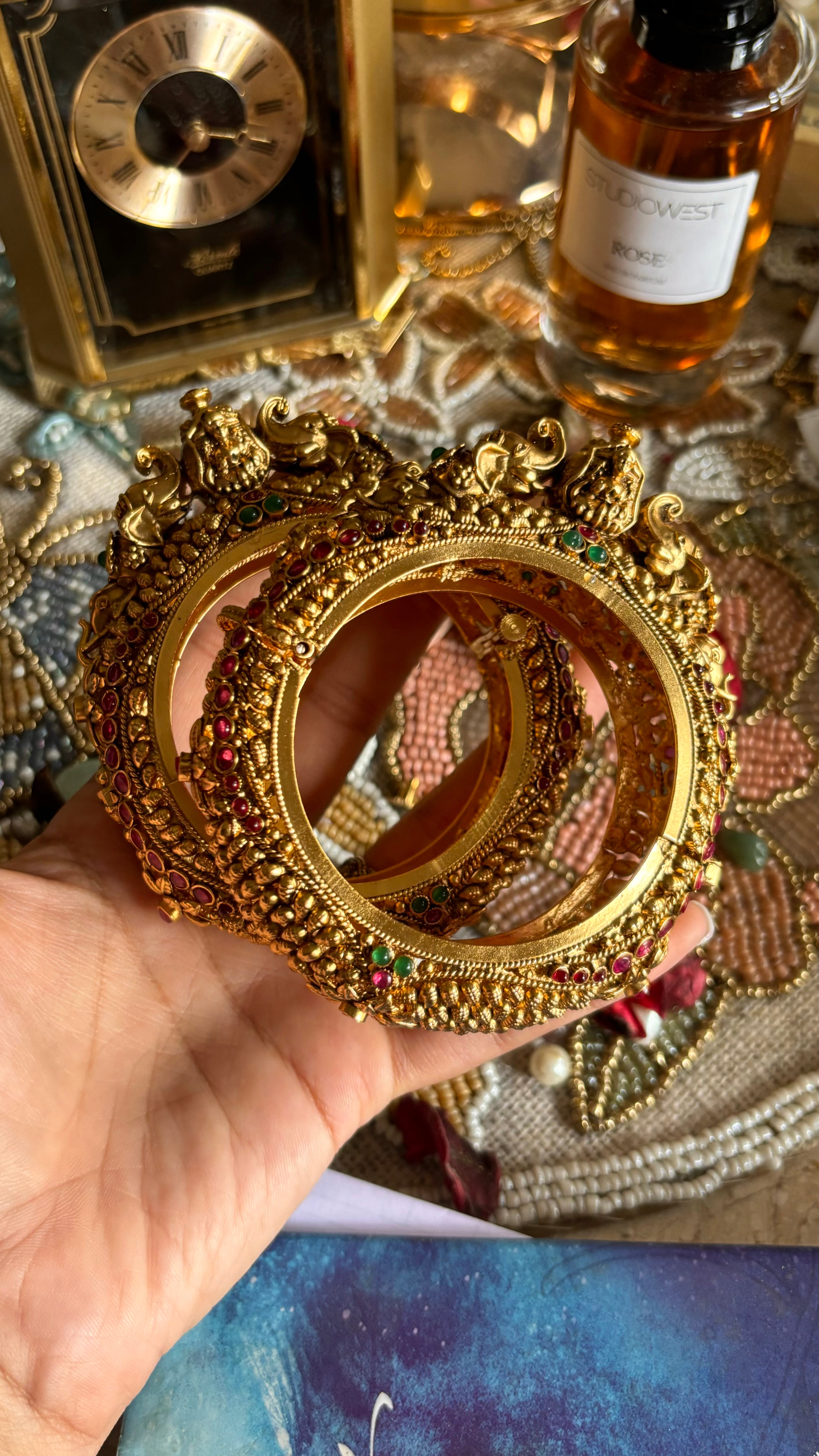 Goddess laxmi Gajanand pachi bangles