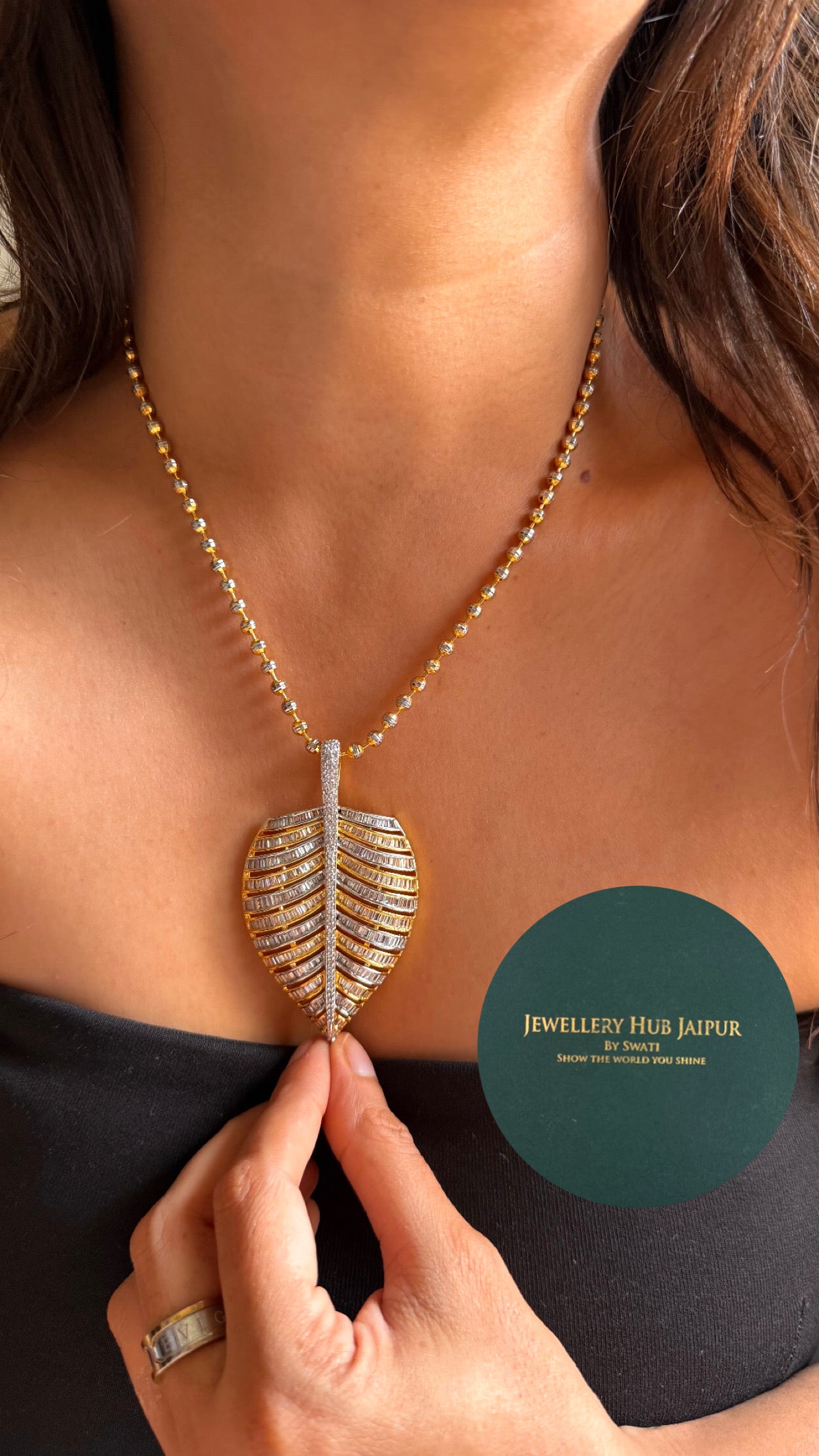 Leafy designer Gj diamond pendant set