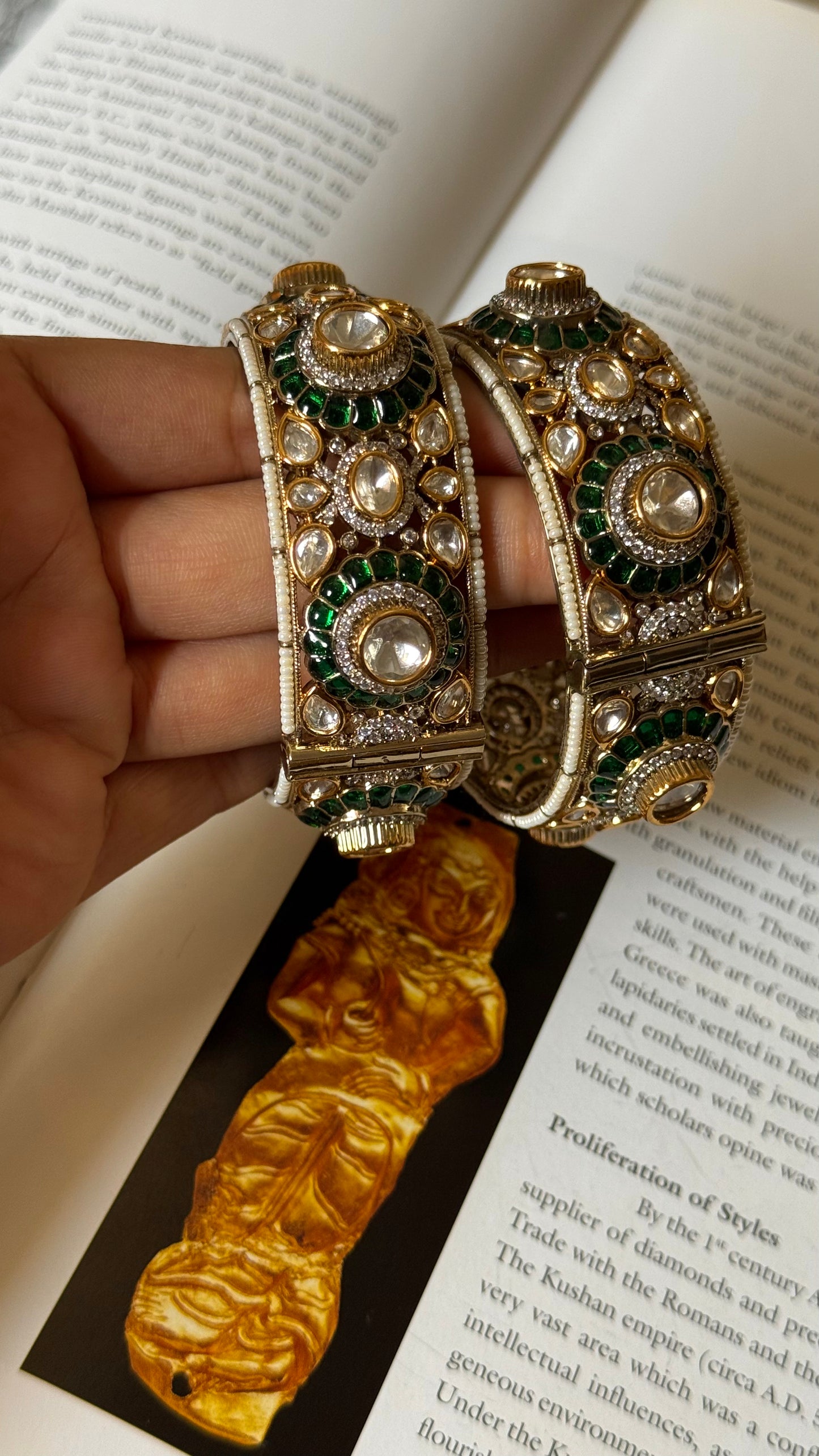 Emerald floral moissanite polki openable bangle