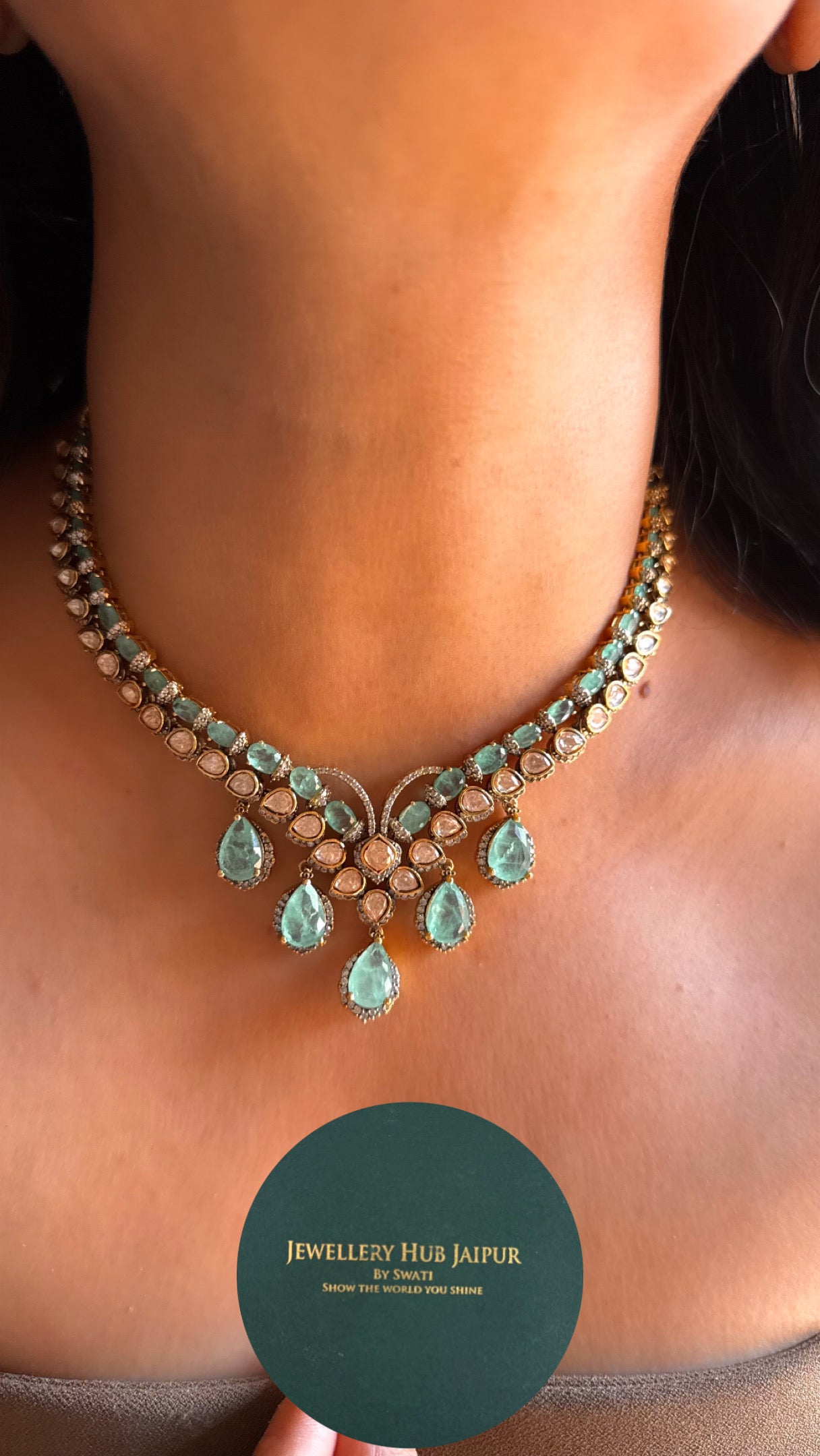 Mint doublet with peeli polki collar necklace