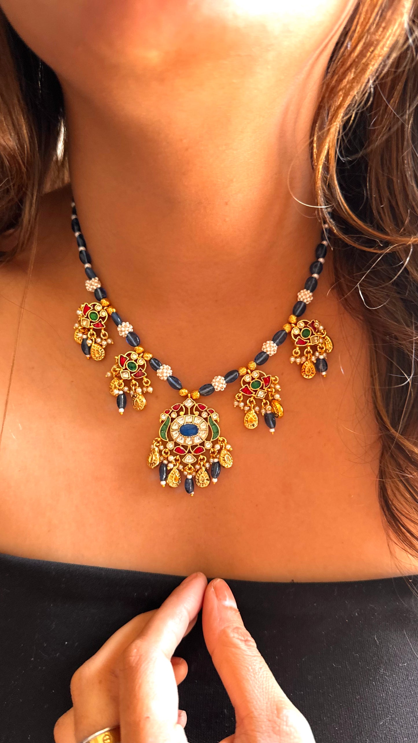 Heritage minimalist sapphire paachi necklace