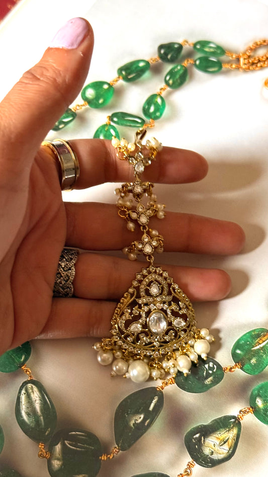 Maangtika with pearl detailing