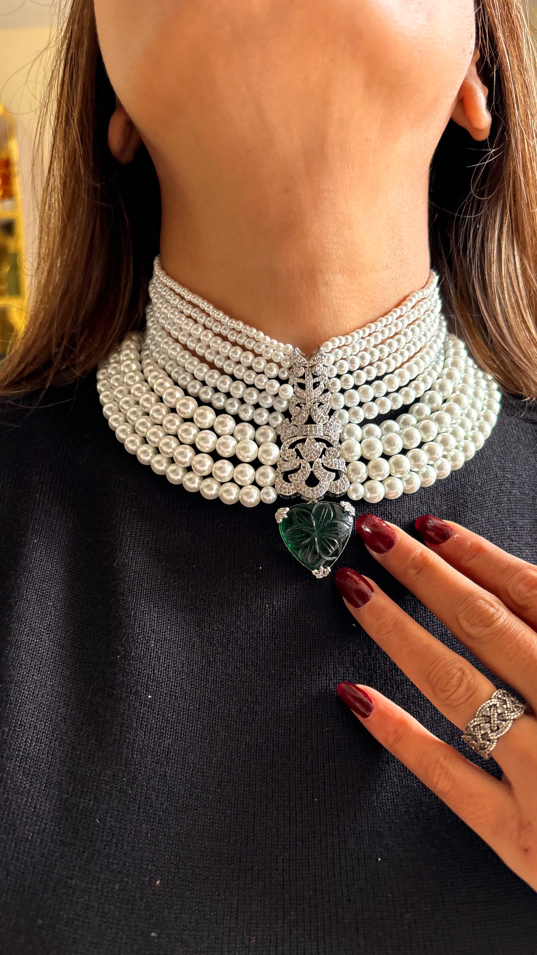 Cocktail pearl emerald necklace