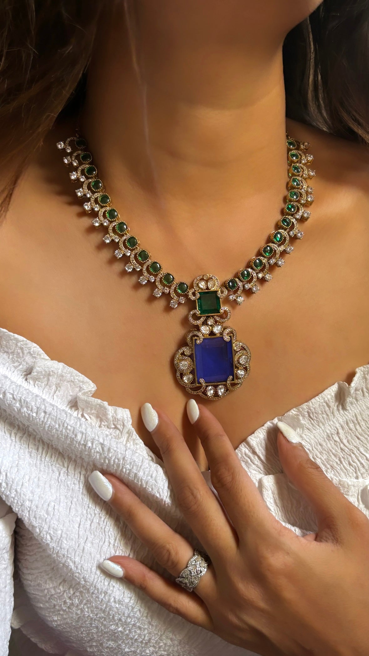 Emerald and sapphire necklace