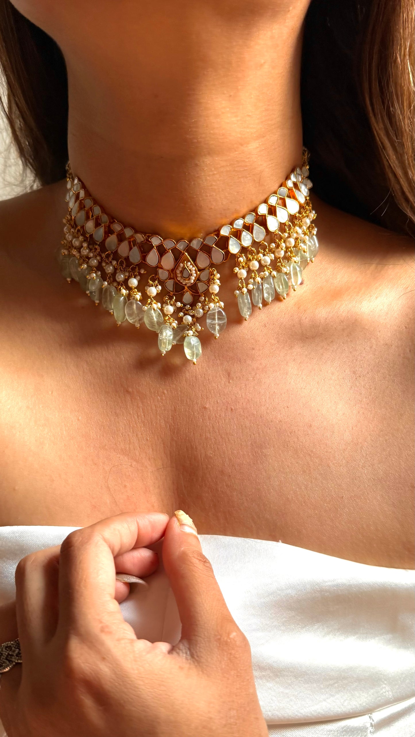 Mother of pearls with mint strawberries choker set